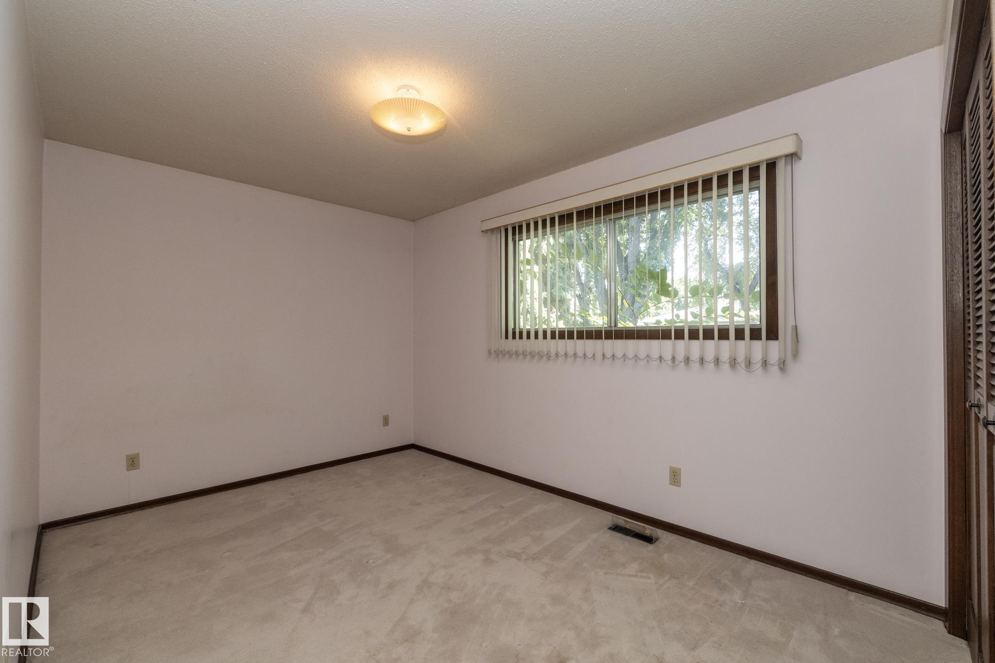 Photo 23 at 11322 52 Street NW, Highlands, Edmonton