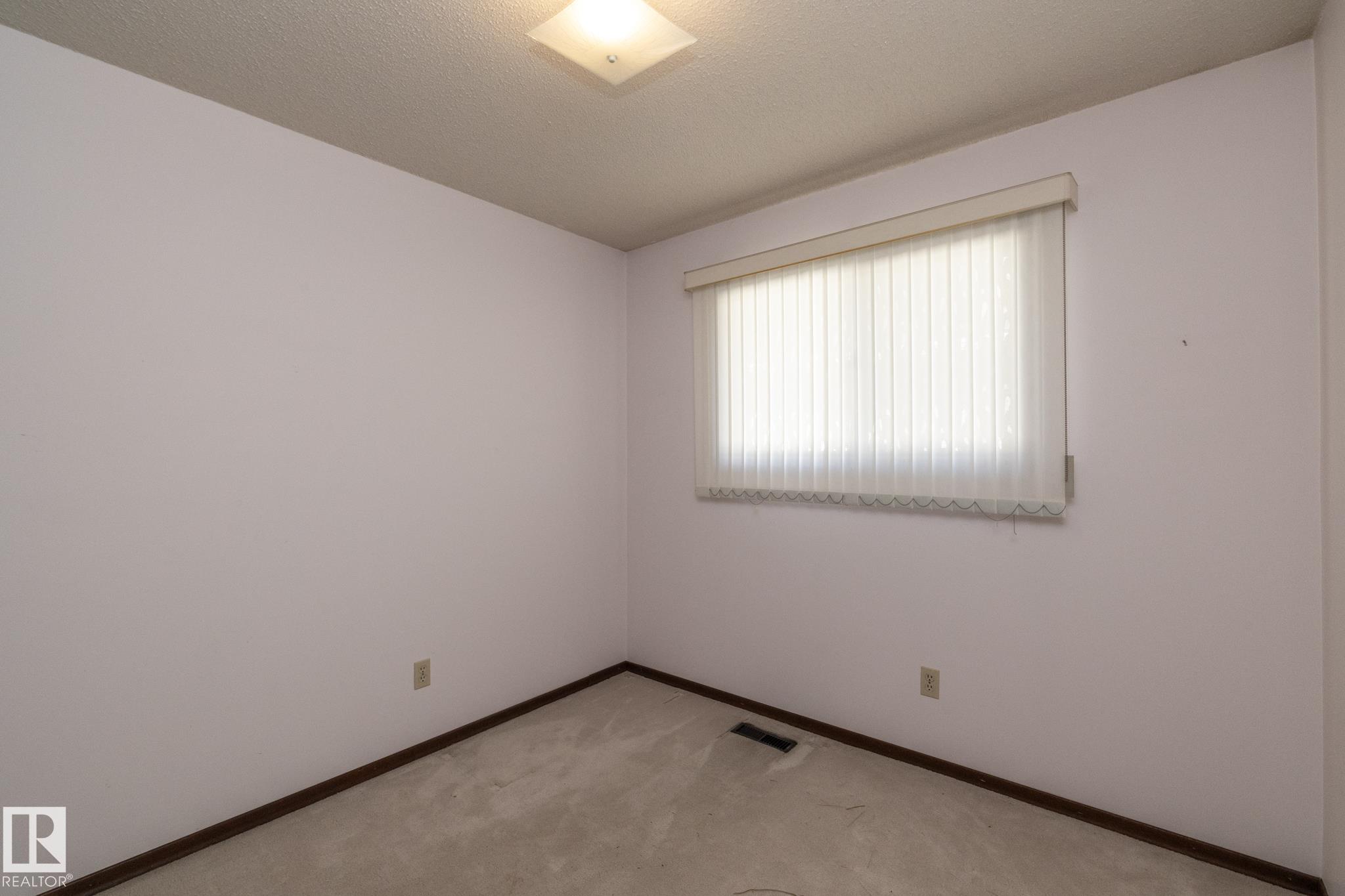 Photo 29 at 11322 52 Street NW, Highlands, Edmonton