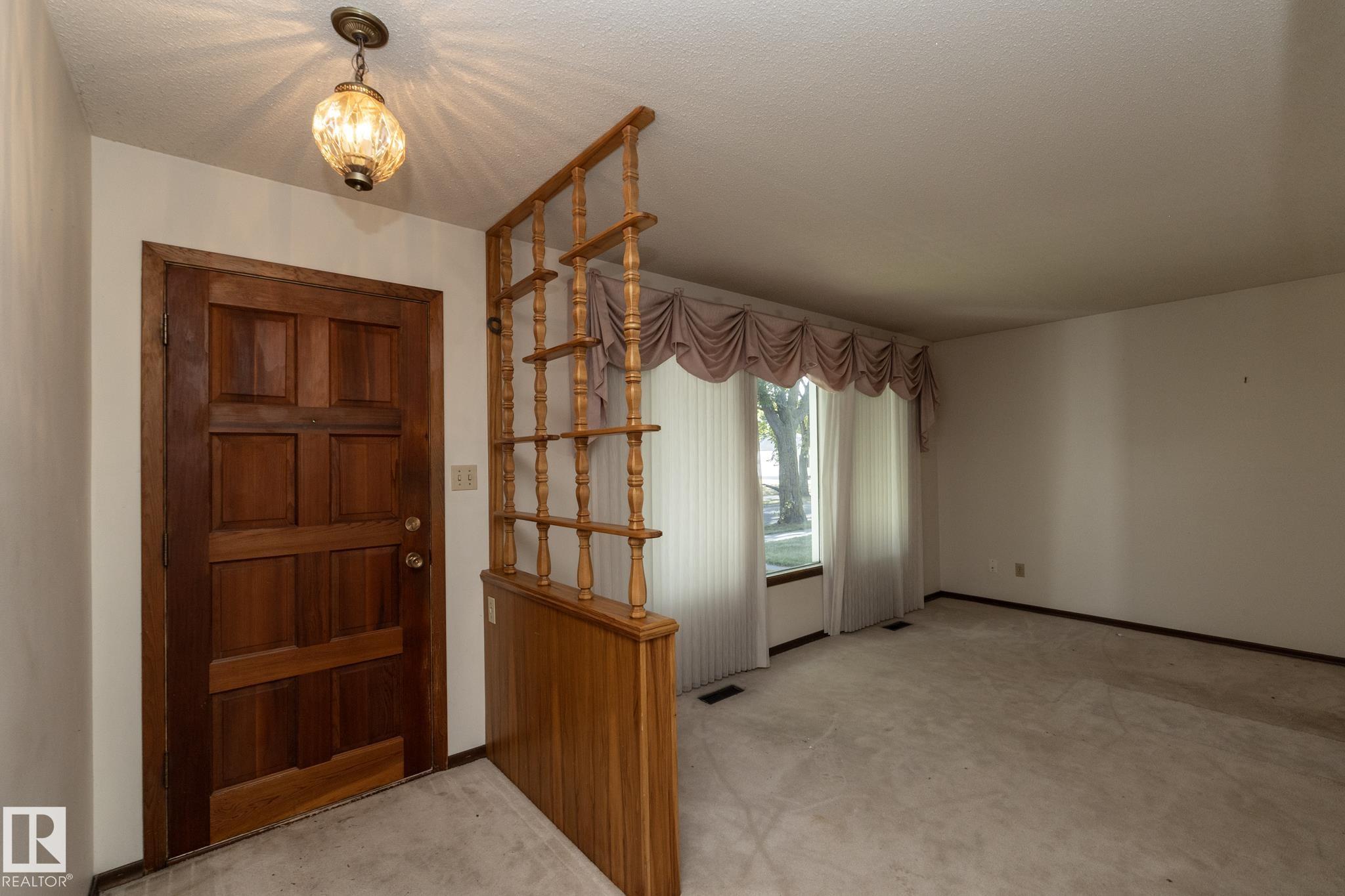 11322 52 Street NW, Highlands, Edmonton