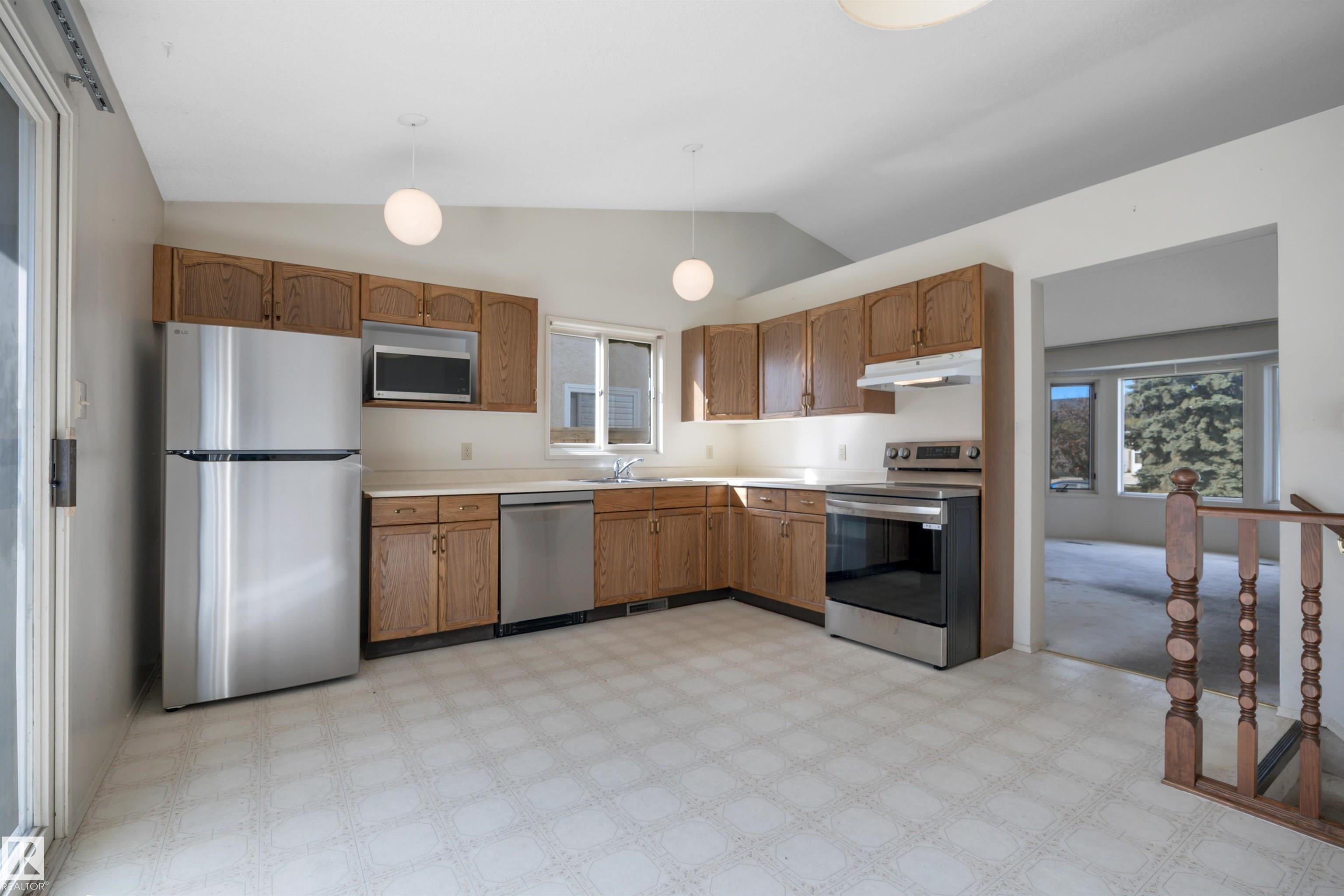Photo 8 at 14819 35 Street NW, Kirkness, Edmonton