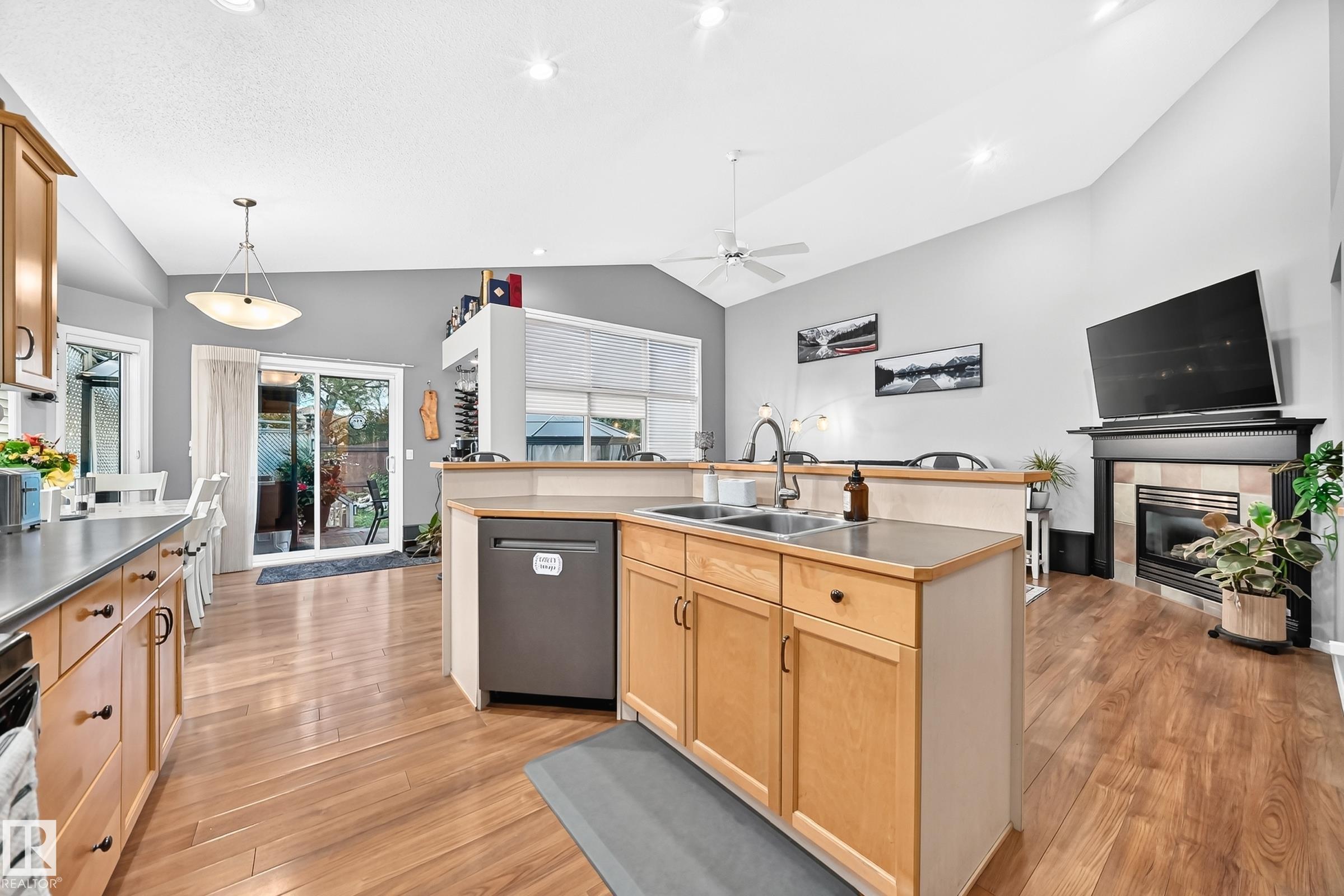 Photo 11 at 81 Dunfield Crescent, Deer Ridge, St. Albert
