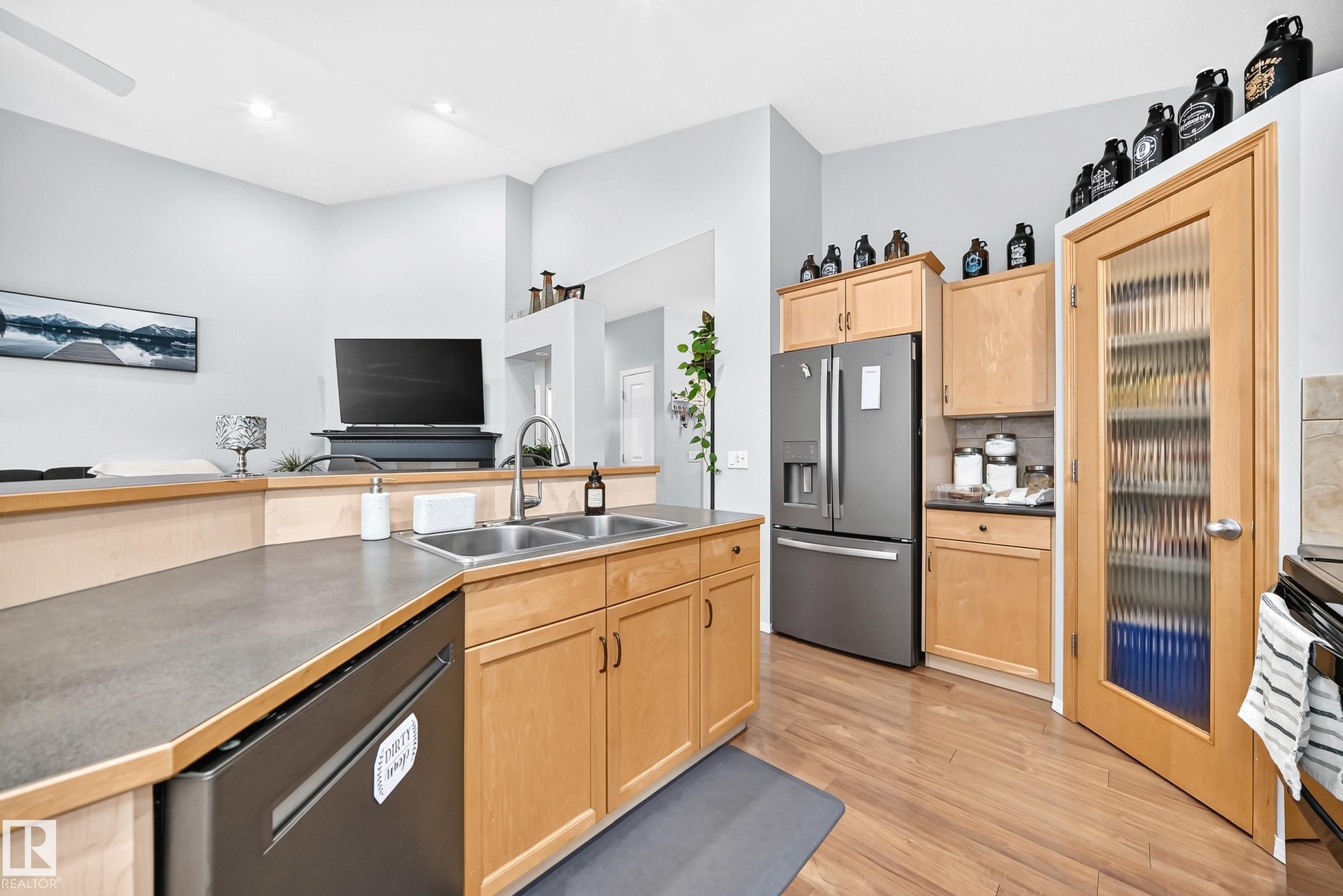 Photo 9 at 81 Dunfield Crescent, Deer Ridge, St. Albert