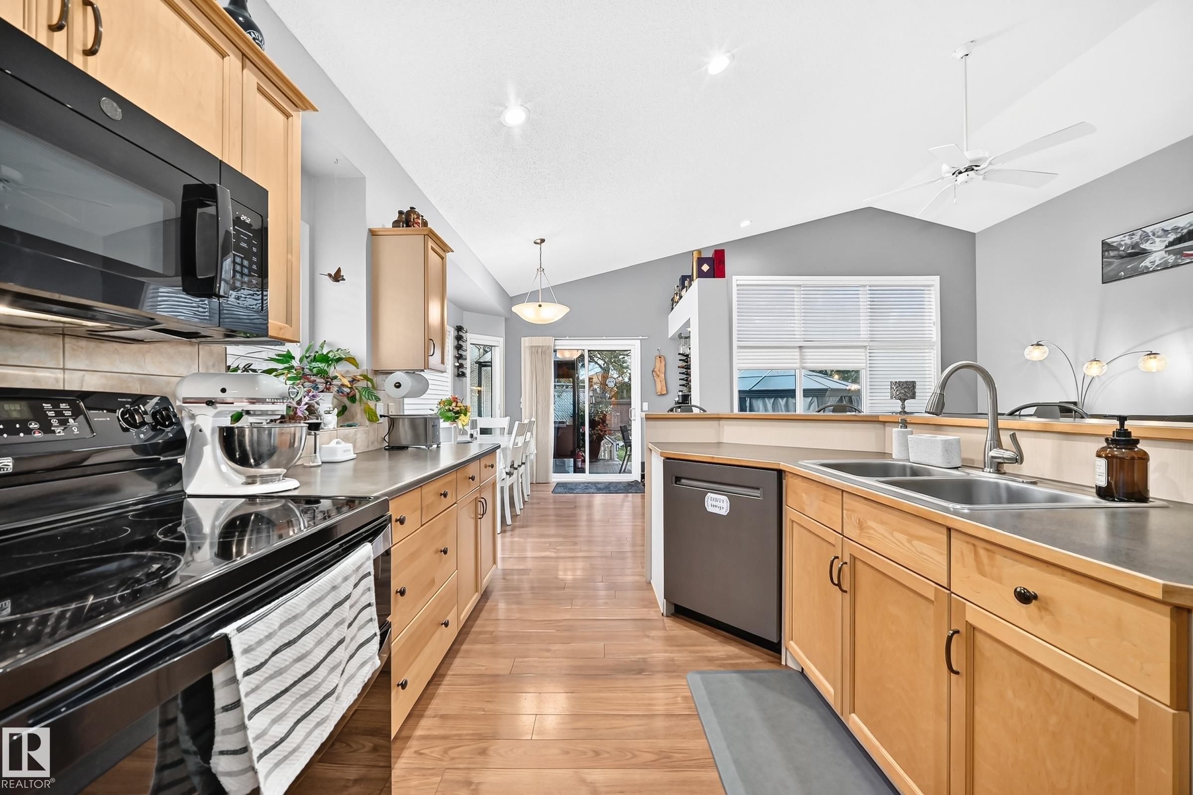Photo 10 at 81 Dunfield Crescent, Deer Ridge, St. Albert