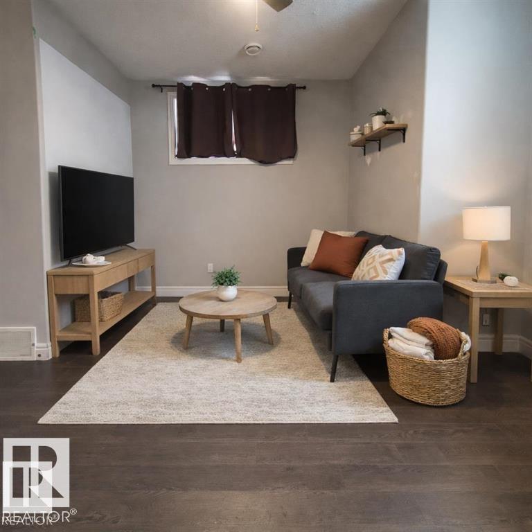 Photo 13 at 11903 37 Street NW, Beacon Heights, Edmonton