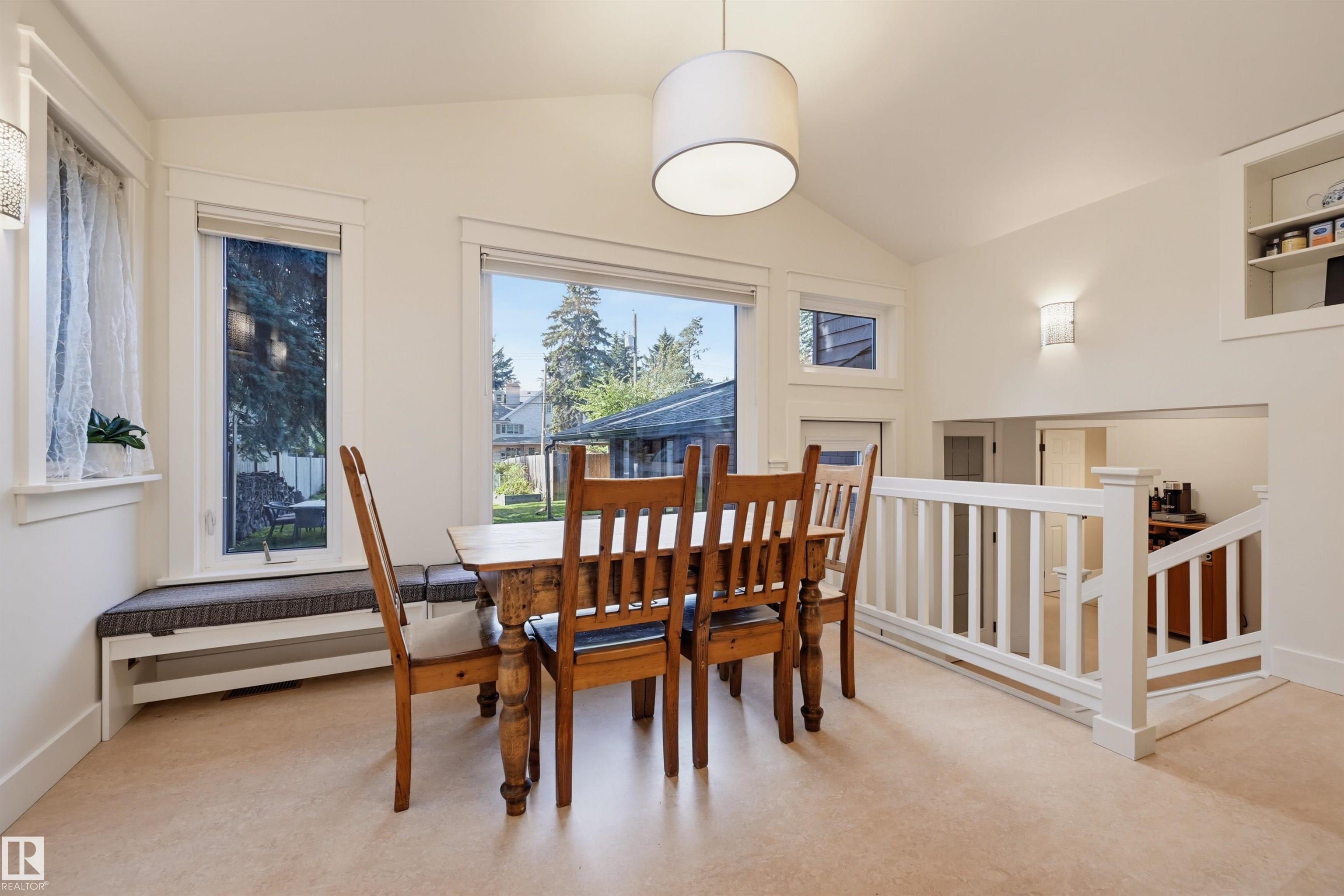 https://zimg.paragon.ice.com/ParagonImages/Property/PM/RAE/225423986/23/0/0/5f1d3572c7bca3d70ede130d9a815d06/1/ff40e9343fba2ae884328a71fa509111/225423986-d0b95ee8-353e-45e1-be18-be705b02f761.JPG