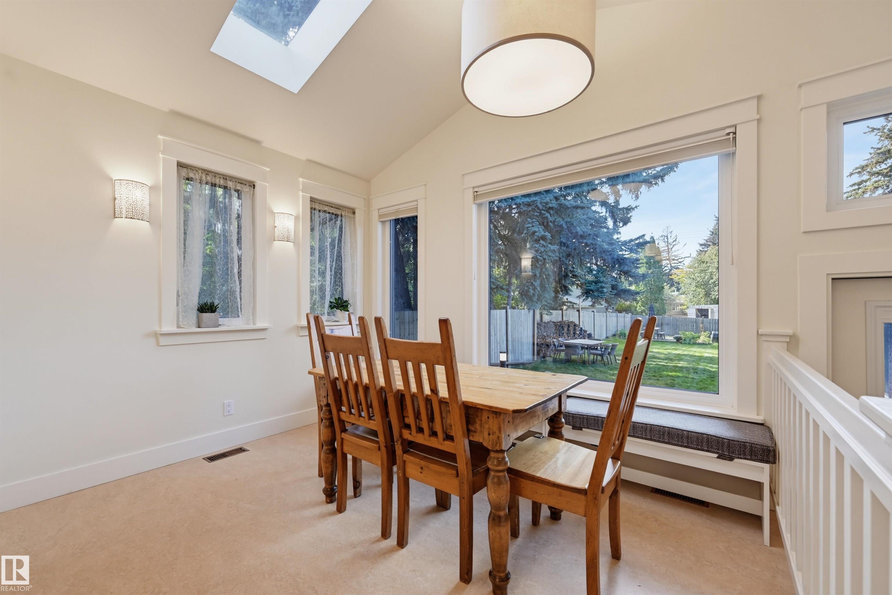 https://zimg.paragon.ice.com/ParagonImages/Property/PM/RAE/225423986/24/0/0/3ccc3856cb48001a715e51d4f27062f6/1/ff40e9343fba2ae884328a71fa509111/225423986-28bdd191-8a79-46c4-a64c-9e6ed488e845.JPG