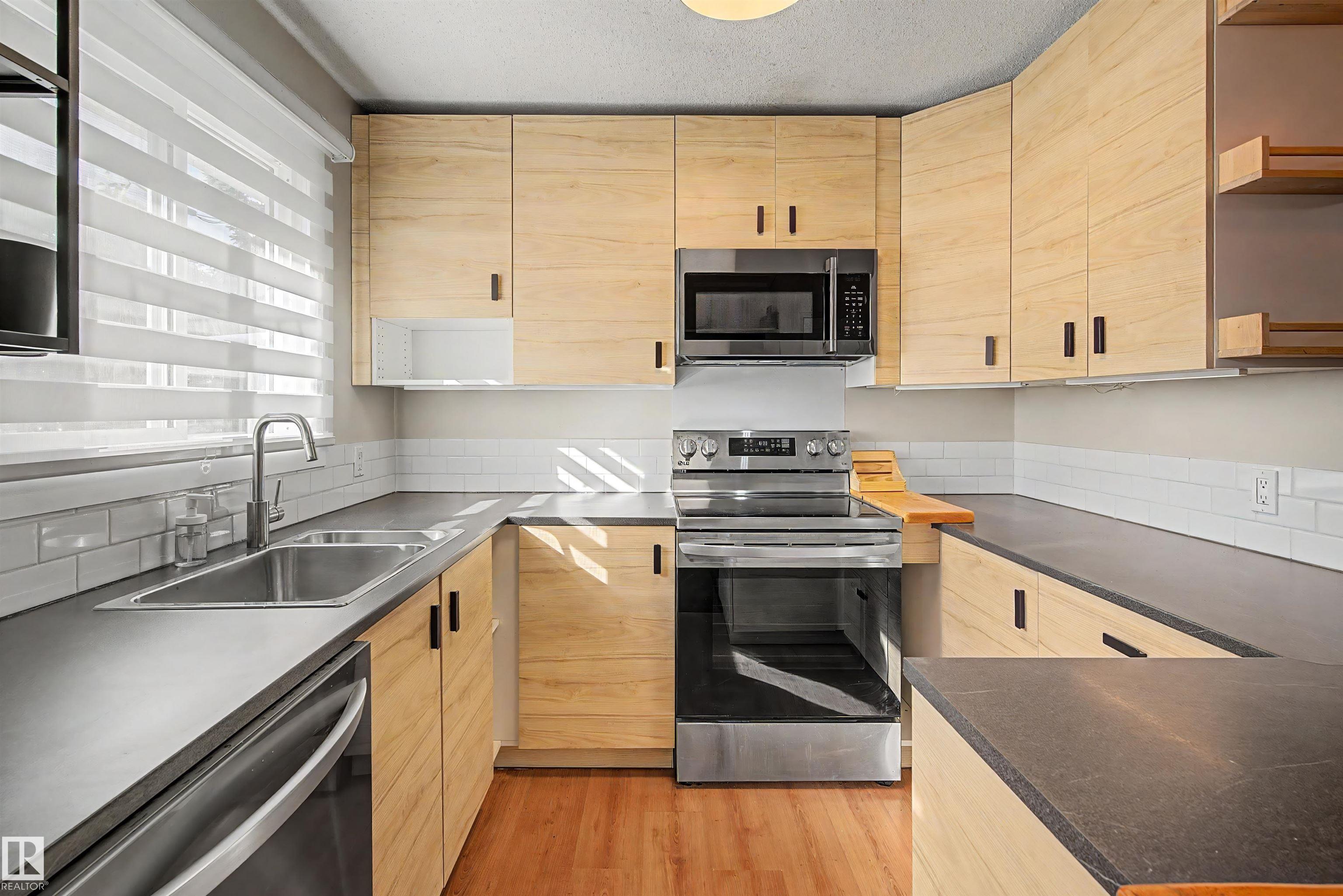 3211 71 Street NW, Kameyosek, Edmonton