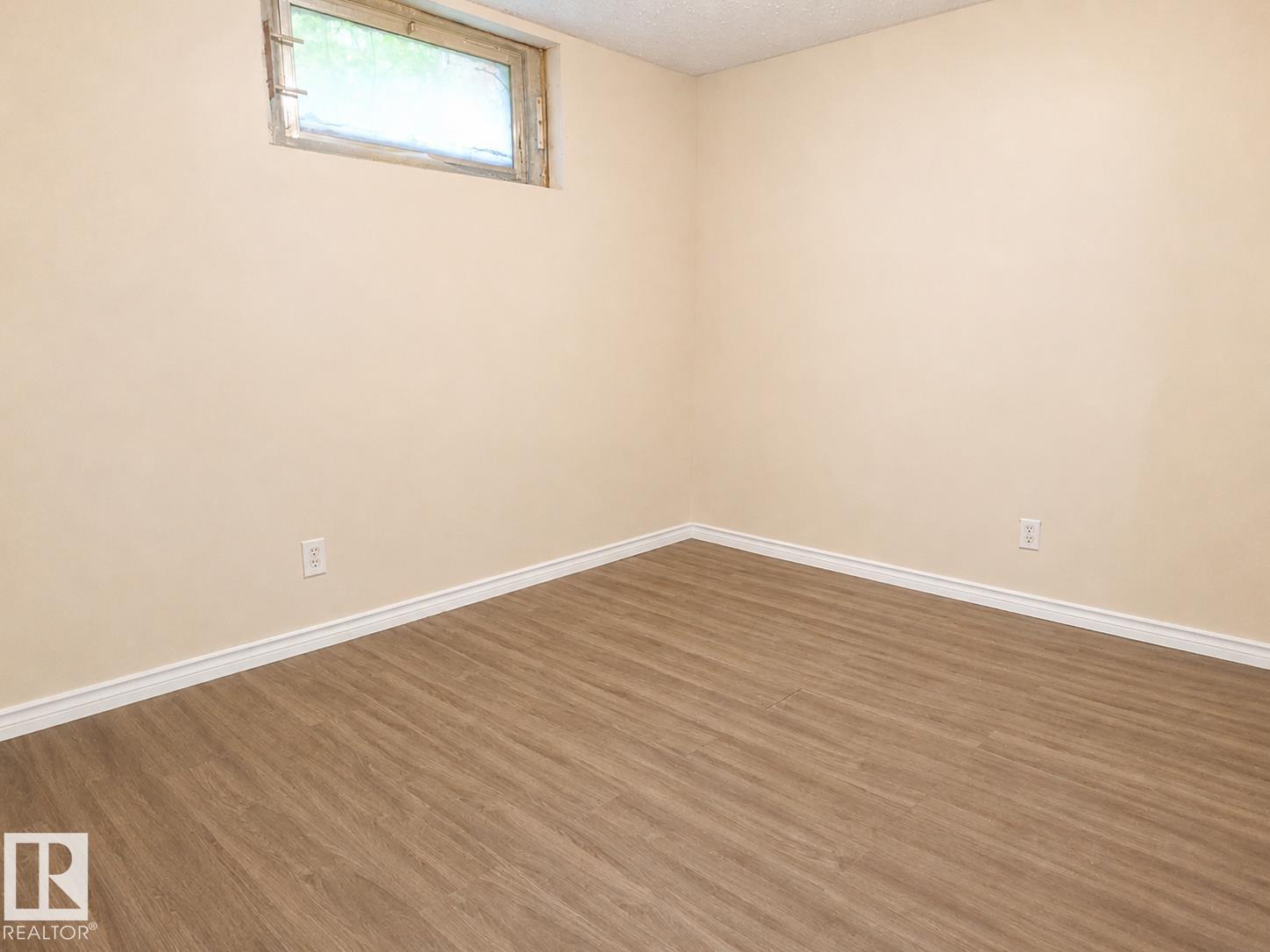 https://zimg.paragon.ice.com/ParagonImages/Property/PM/RAE/225424035/13/0/0/7bdfa762dfacacbcada1c645e7c52ae2/1/07e2331ce9dce76f5003967c575ce73f/225424035-48D8D894-2776-4FEB-A180-BC77E25E940F.JPG