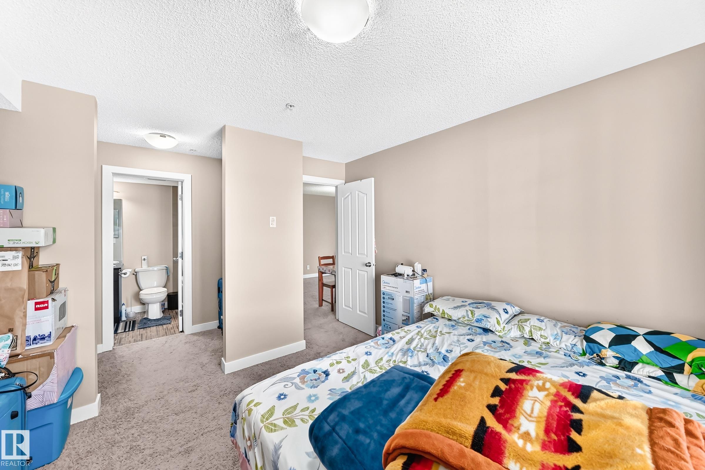 https://zimg.paragon.ice.com/ParagonImages/Property/PM/RAE/225424041/13/0/0/1b18341d1103fa0c184d49246c063926/1/8af1504904f271e760244020fe948591/225424041-2be06c45-dd70-4293-8acf-b18cf951f2cc.JPG