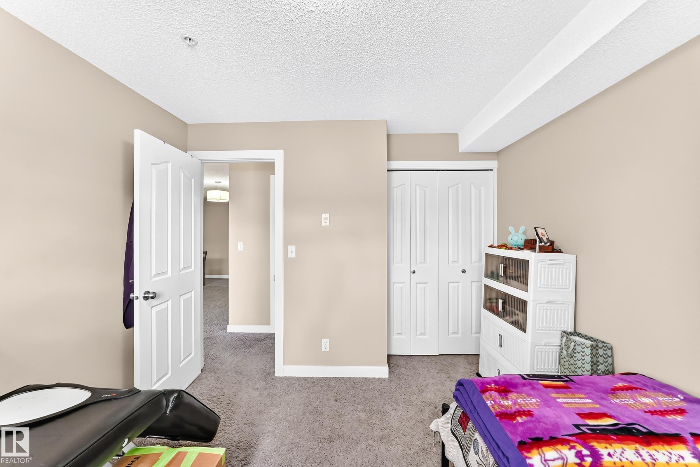 https://zimg.paragon.ice.com/ParagonImages/Property/PM/RAE/225424041/17/0/0/8ecd266936f061e22a270466cda9a0cb/1/8af1504904f271e760244020fe948591/225424041-a7aad7a9-d3b9-4886-bdc5-e46f4a0d2a86.JPG