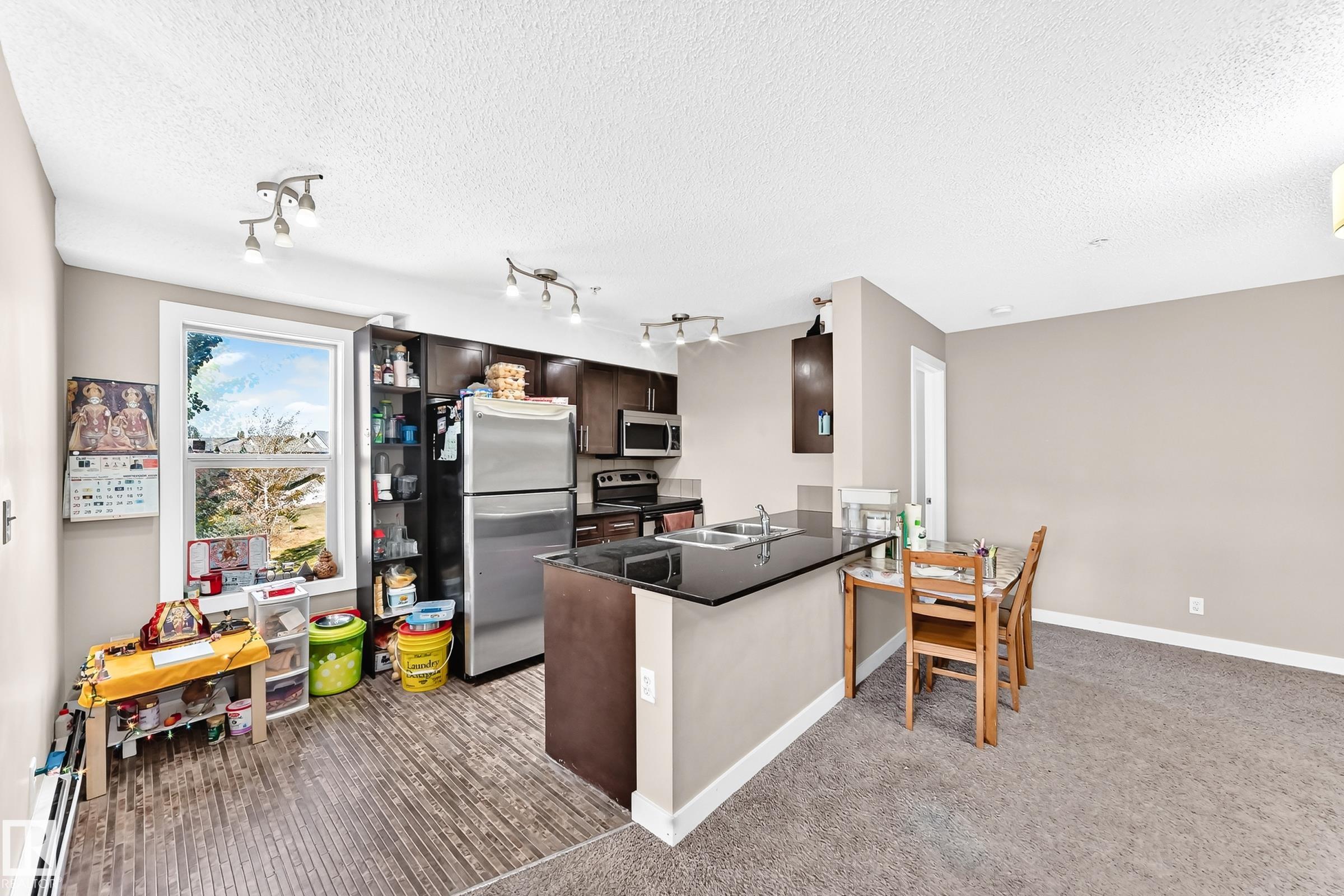 https://zimg.paragon.ice.com/ParagonImages/Property/PM/RAE/225424041/7/0/0/e40d7f492d9f3edb324f1987b7fce2d7/1/8af1504904f271e760244020fe948591/225424041-5c9f74cc-11bc-4e30-90d7-5d67c7e7d81e.JPG