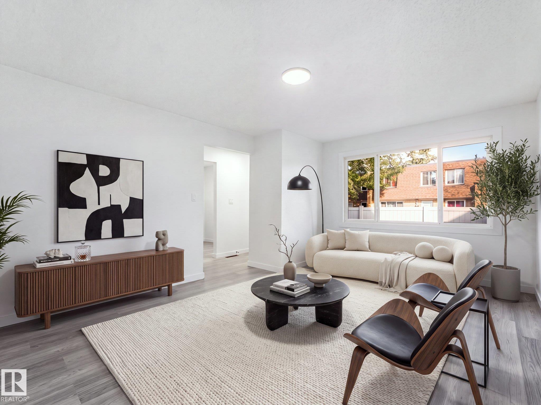 Picture for 152 LONDONDERRY SQUARE SQ NW