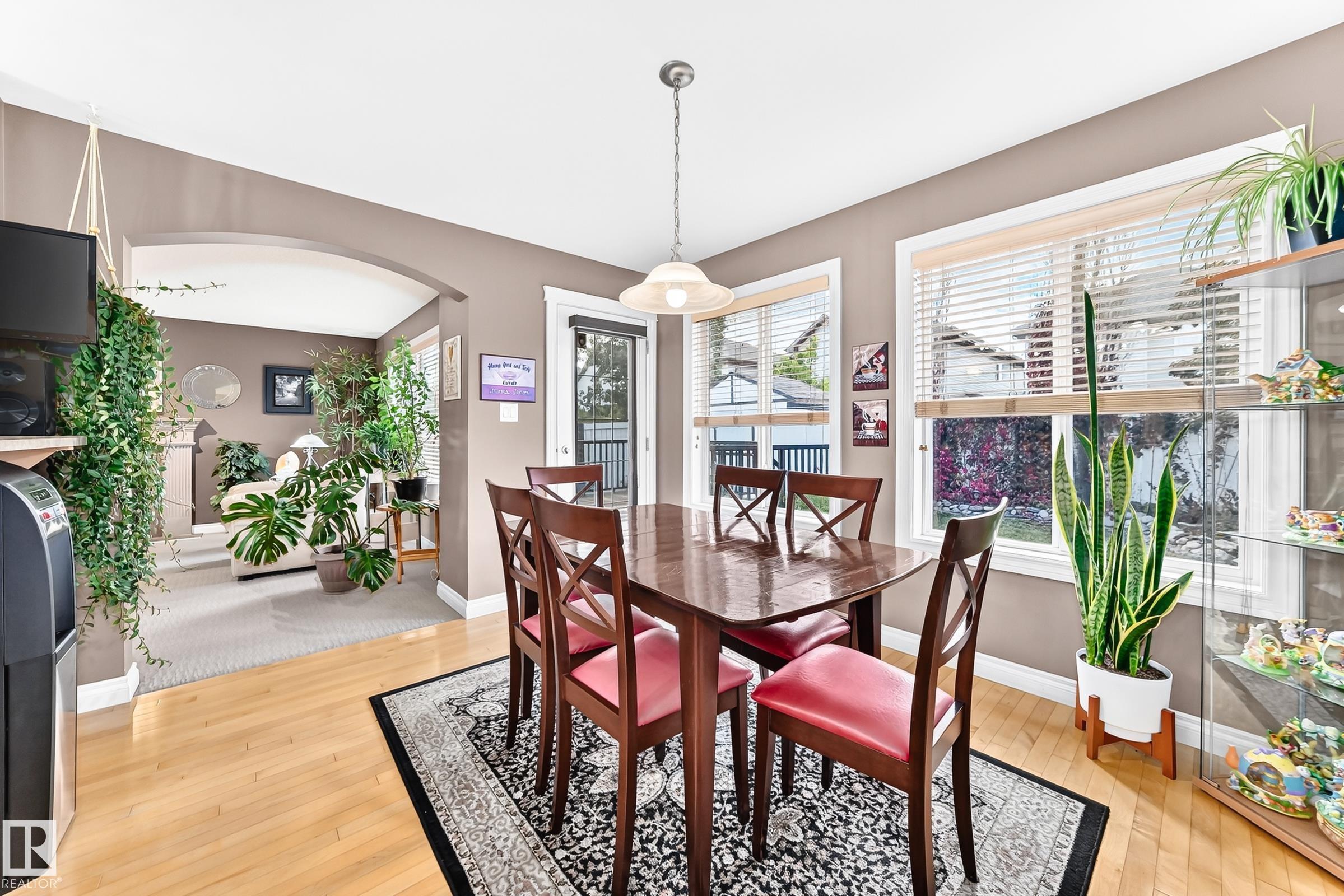 https://zimg.paragon.ice.com/ParagonImages/Property/PM/RAE/225424068/12/0/0/3ea59ca3121705d000174b41f510e126/1/8a752783f73a67e908489ba0f52d8e00/225424068-cab00909-e5b5-47c4-873a-75aa1b1a69f6.JPG