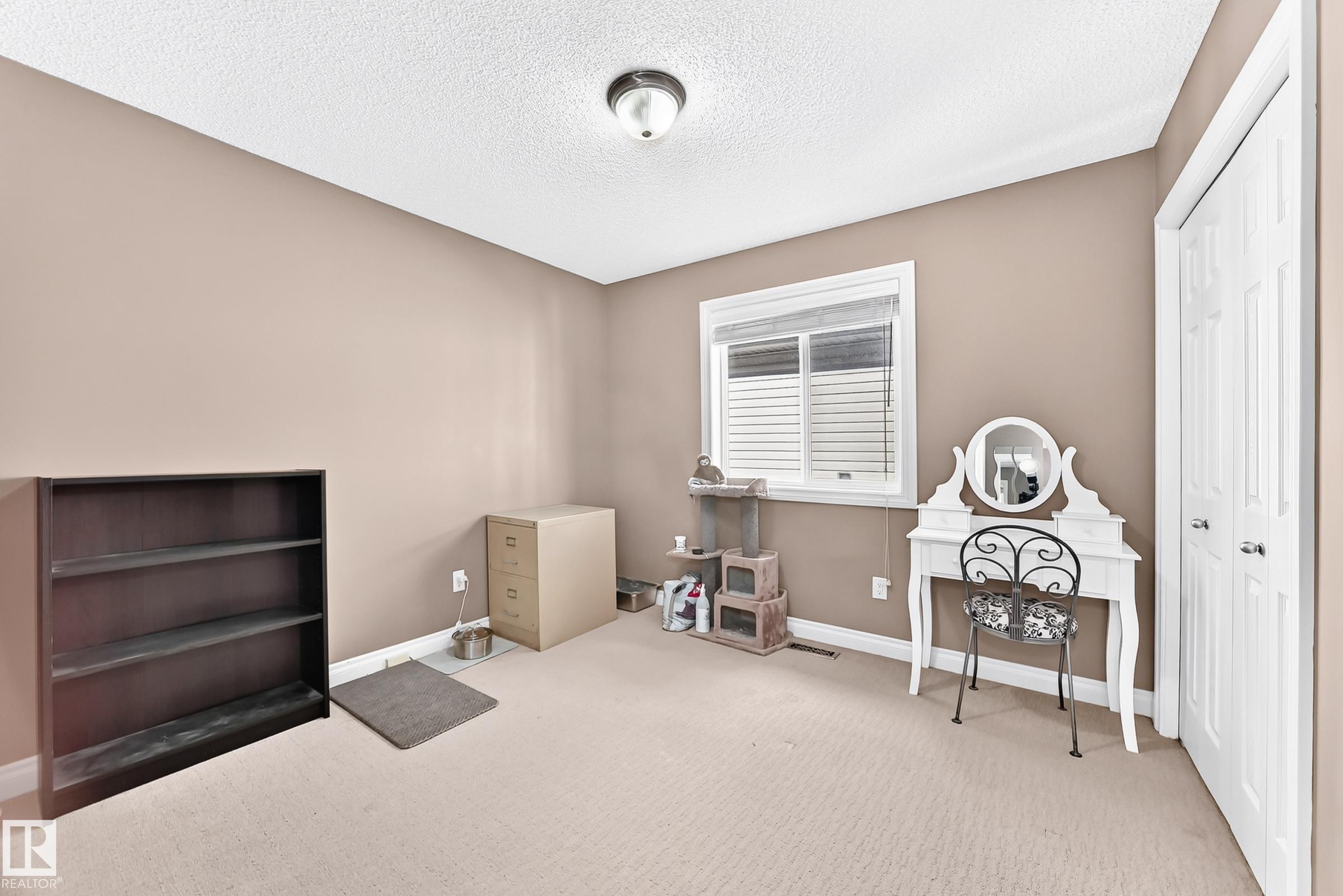 https://zimg.paragon.ice.com/ParagonImages/Property/PM/RAE/225424068/25/0/0/bc6fa7c436f2c59596404f1d7aaff810/1/8a752783f73a67e908489ba0f52d8e00/225424068-87ee2bf6-65e4-4c75-ae73-85cc874844ea.JPG