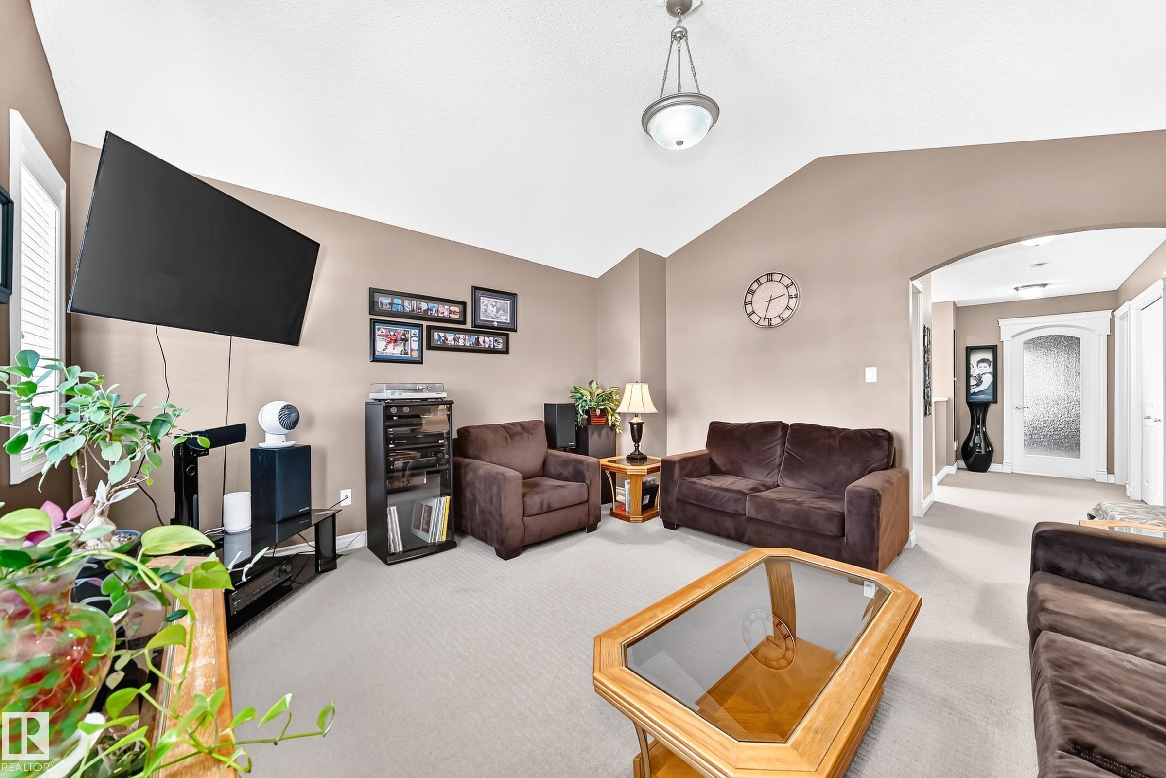 https://zimg.paragon.ice.com/ParagonImages/Property/PM/RAE/225424068/29/0/0/927ea6ad71cf39136fa405525f555c11/1/8a752783f73a67e908489ba0f52d8e00/225424068-1e1717a3-a9c8-4f6c-86ee-9a40cfbd11fc.JPG