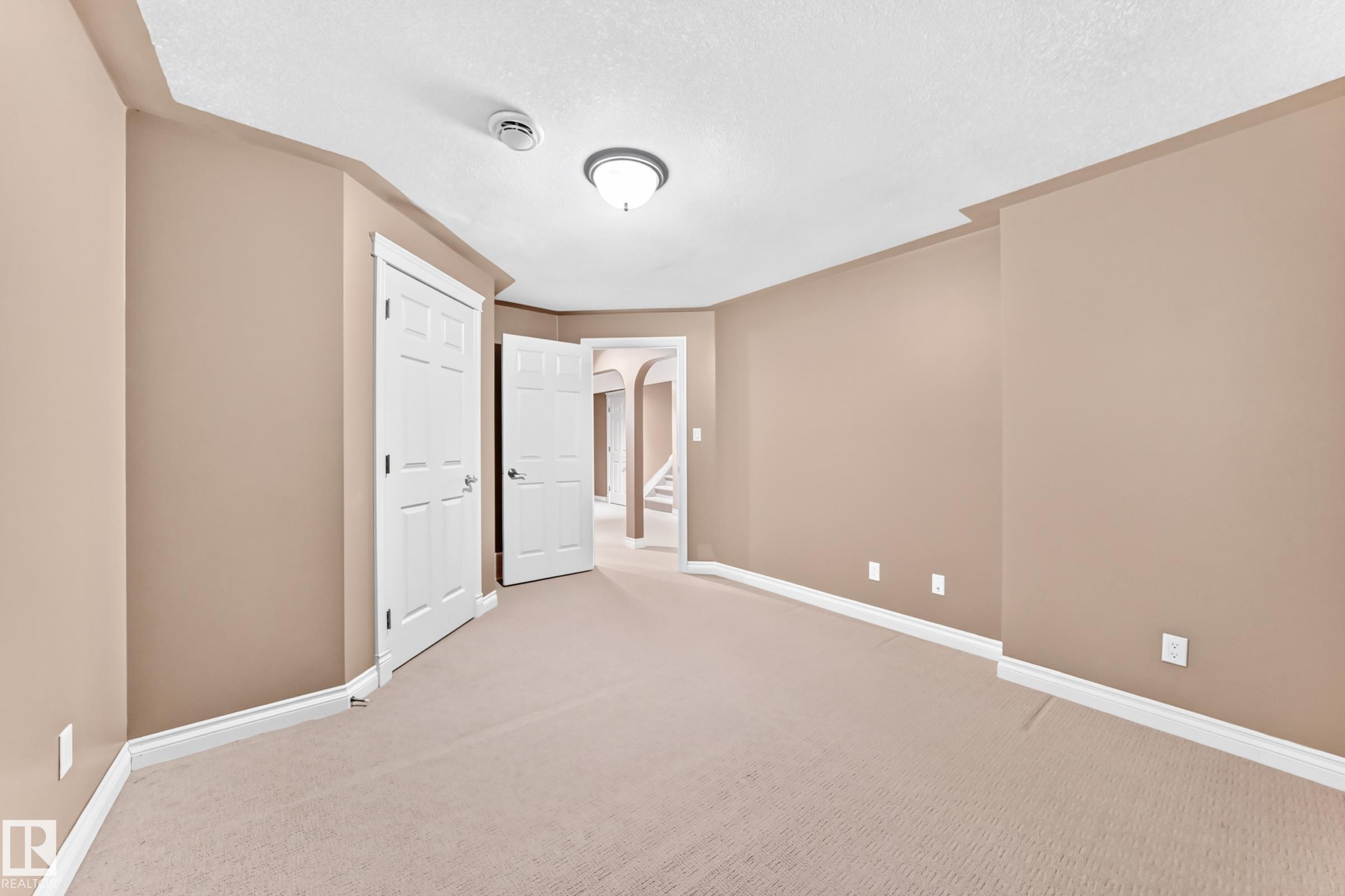 https://zimg.paragon.ice.com/ParagonImages/Property/PM/RAE/225424068/37/0/0/94c0c065b36c6d7449b4094cc88b20e7/1/8a752783f73a67e908489ba0f52d8e00/225424068-02f906b9-4c40-4461-9961-072bac2b5e93.JPG