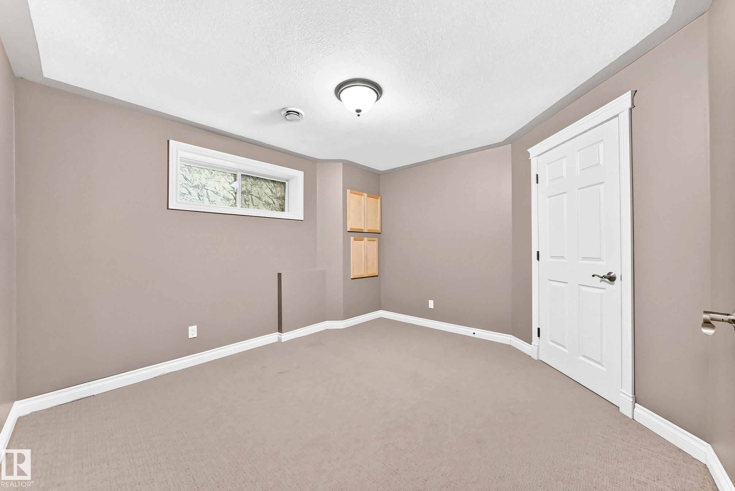 https://zimg.paragon.ice.com/ParagonImages/Property/PM/RAE/225424068/38/0/0/4248483aeb3fbcf8c5ff6304a69aac73/1/8a752783f73a67e908489ba0f52d8e00/225424068-8b144a16-b0df-41c8-90cd-b3ad29e57686.JPG