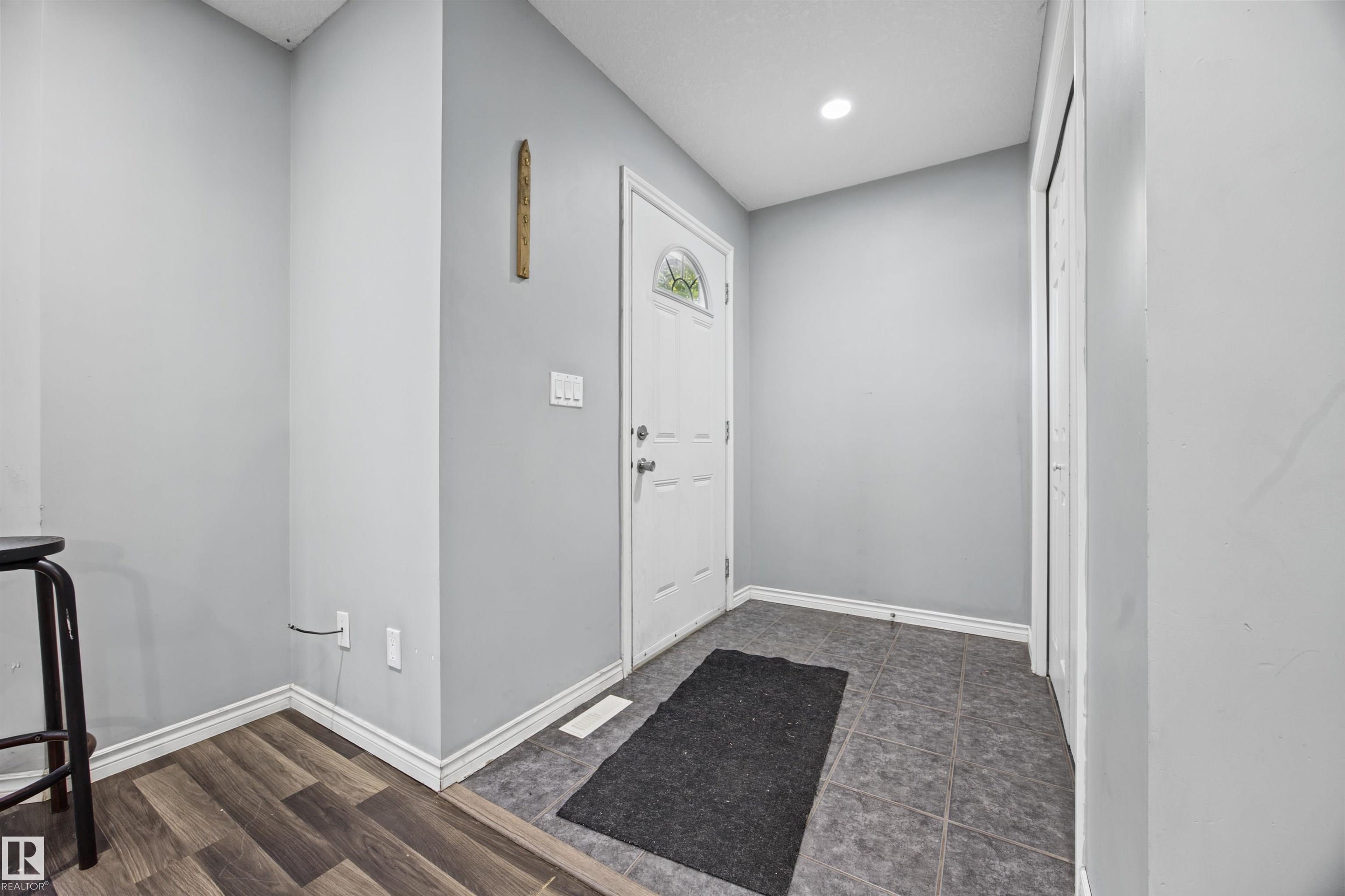Picture for 9626 106 AV NW