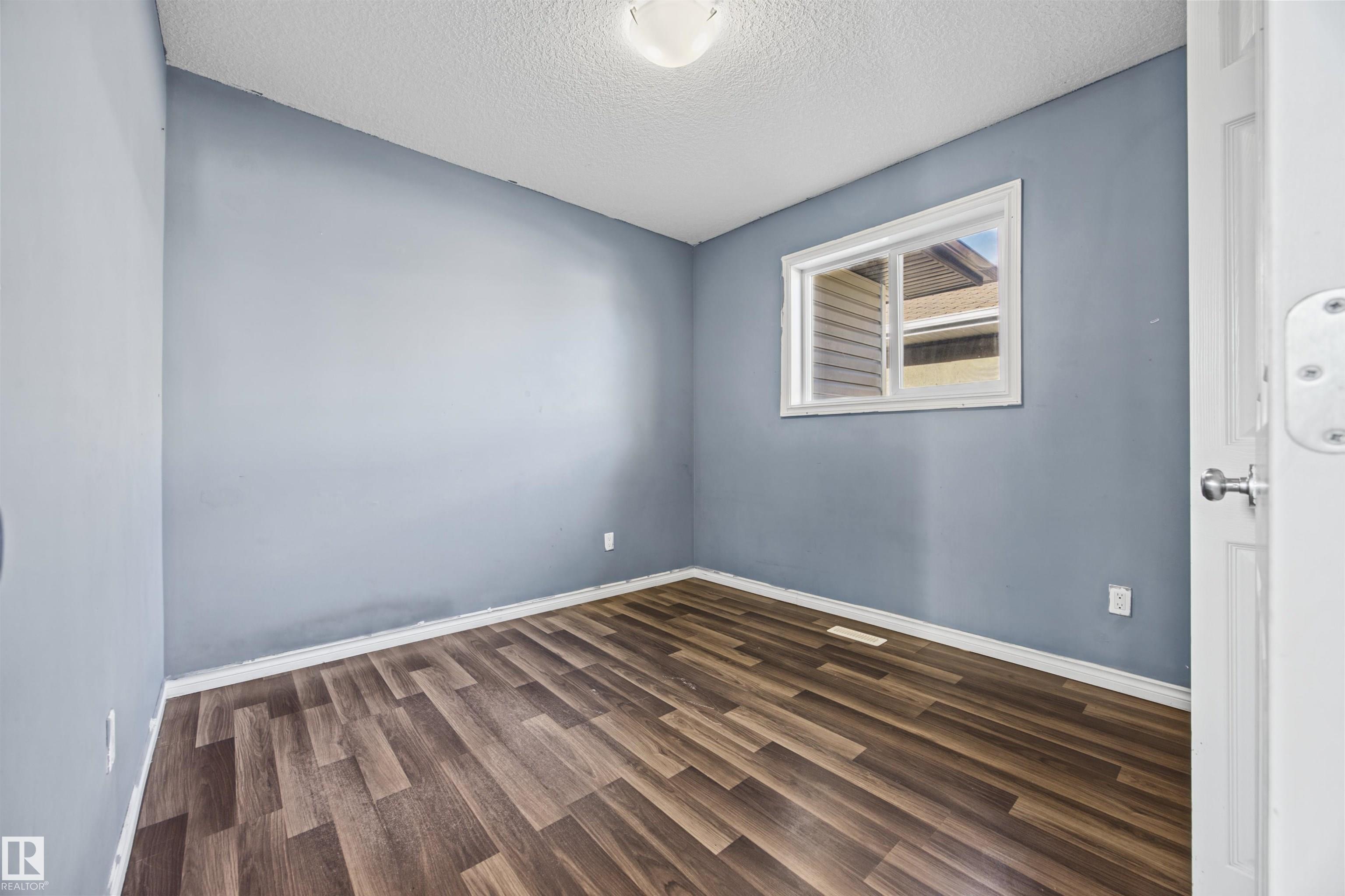 https://zimg.paragon.ice.com/ParagonImages/Property/PM/RAE/225424084/28/0/0/741bc3a67b182e487d8f35637e485ee3/1/2e3fe1ebfe5d47712364c97c16b8d674/225424084-5d0f1abd-c86f-40e4-8920-d7111994831b.JPG