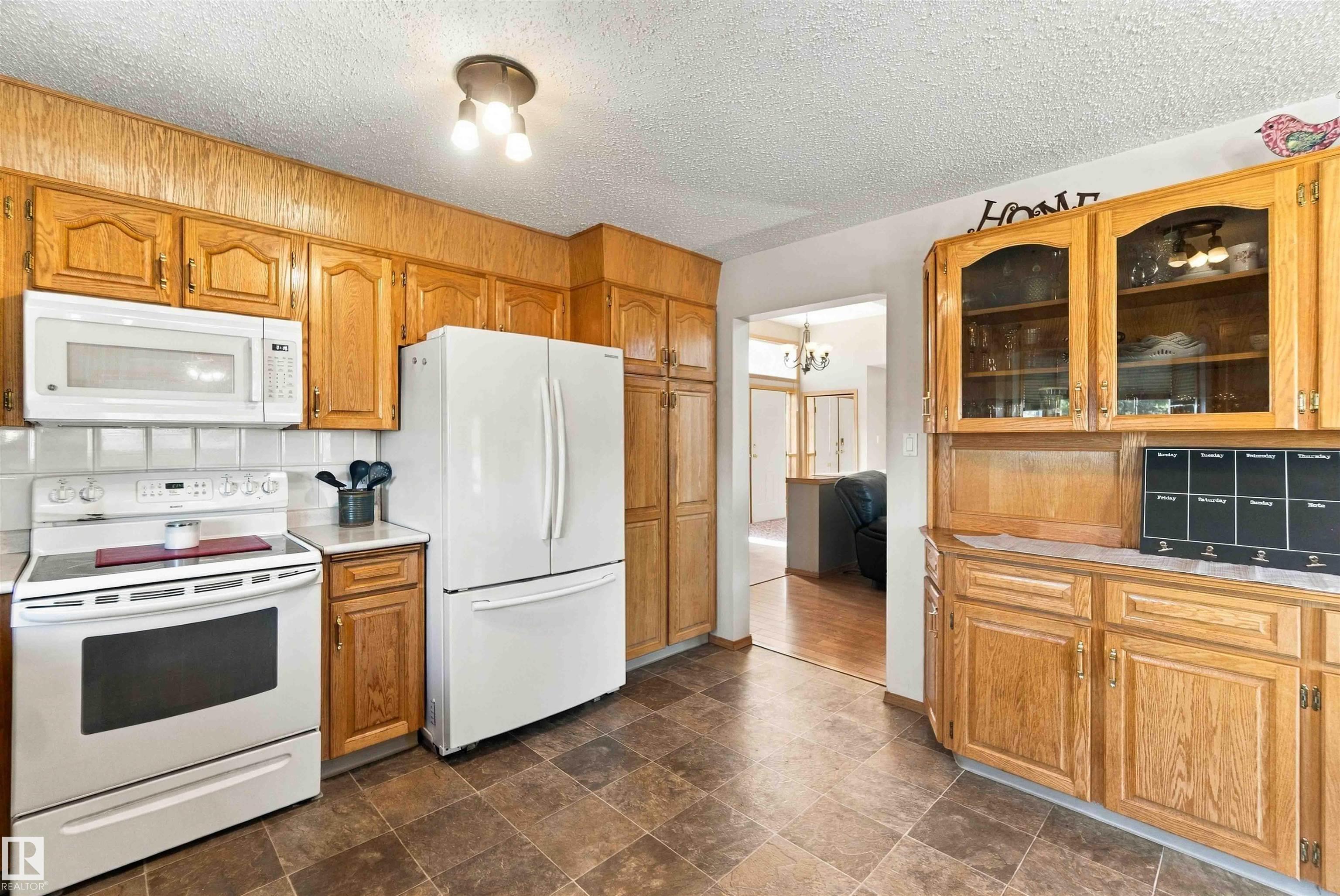 Photo 13 at 16, 56019 Rge Rd 230, Casa Vista, Rural Sturgeon County