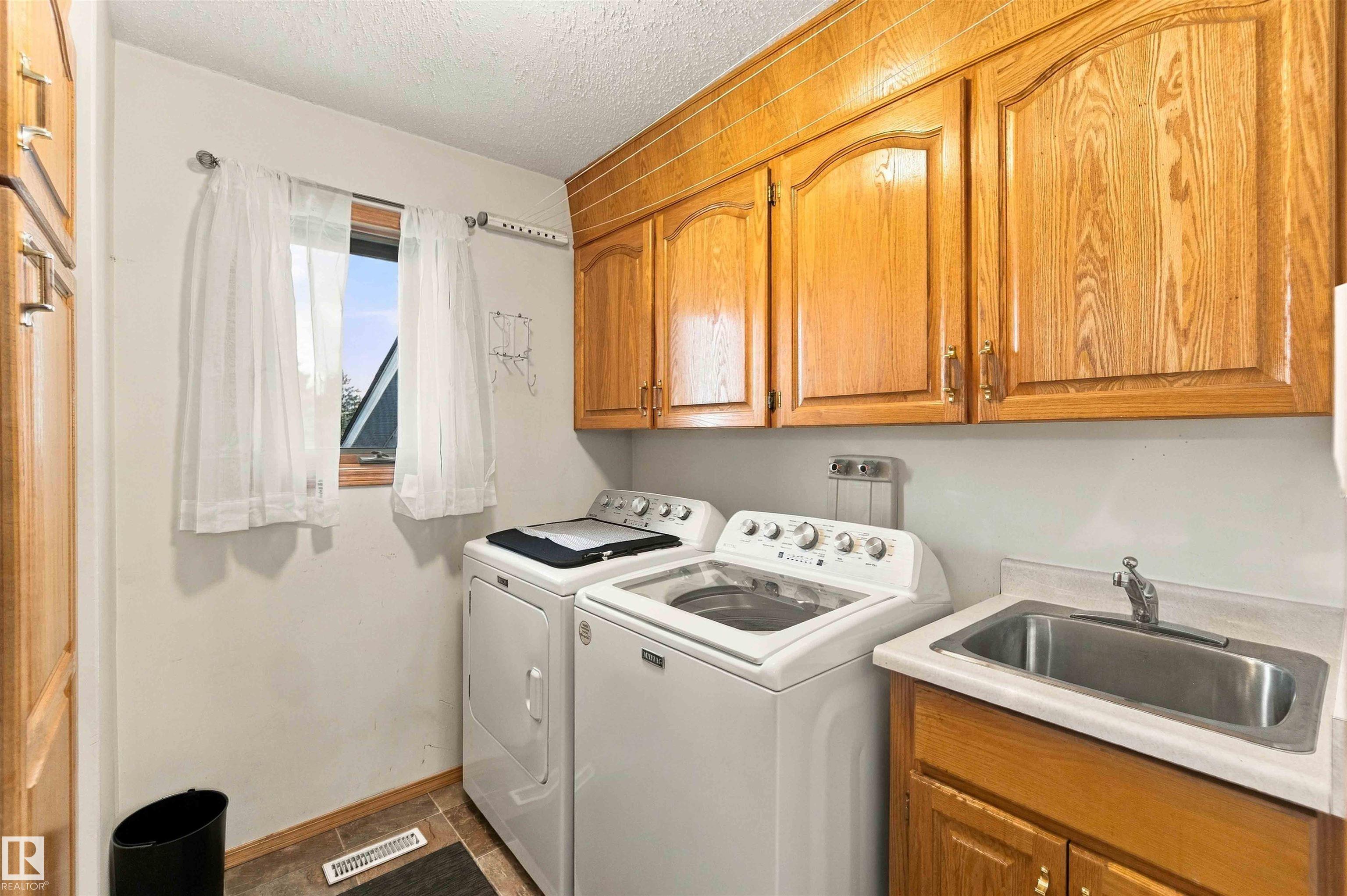 Photo 20 at 16, 56019 Rge Rd 230, Casa Vista, Rural Sturgeon County