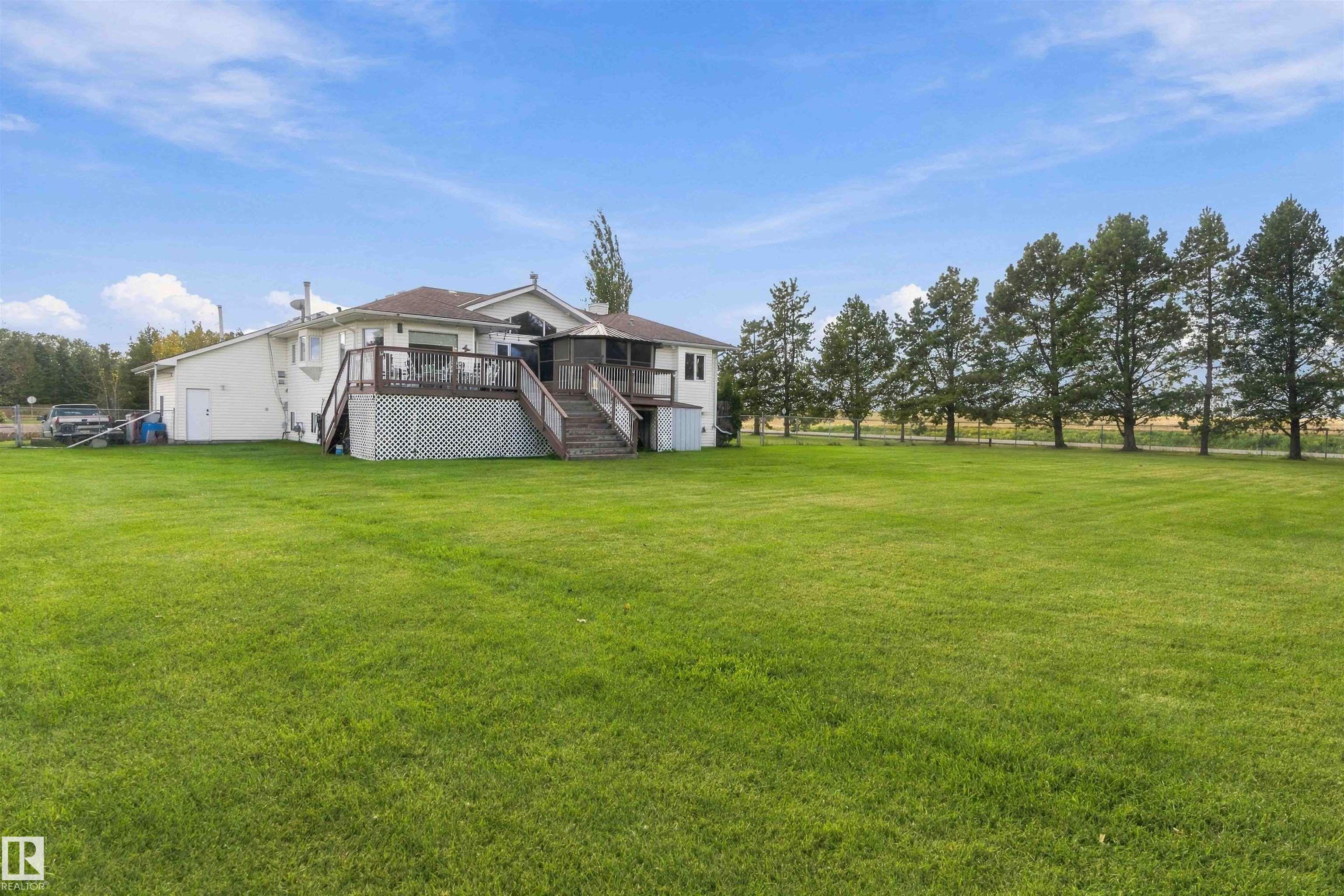 Photo 65 at 16, 56019 Rge Rd 230, Casa Vista, Rural Sturgeon County