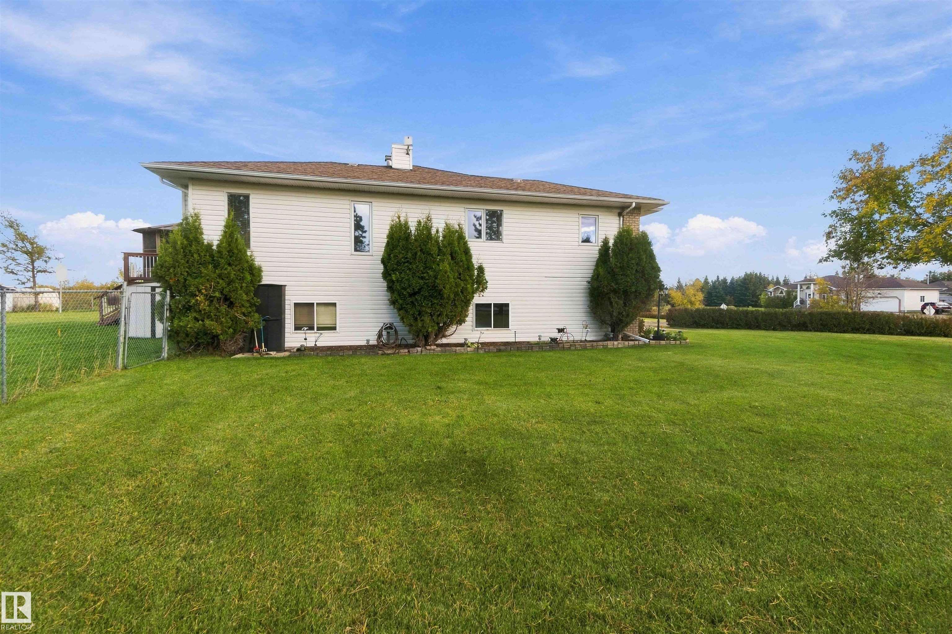 Photo 66 at 16, 56019 Rge Rd 230, Casa Vista, Rural Sturgeon County
