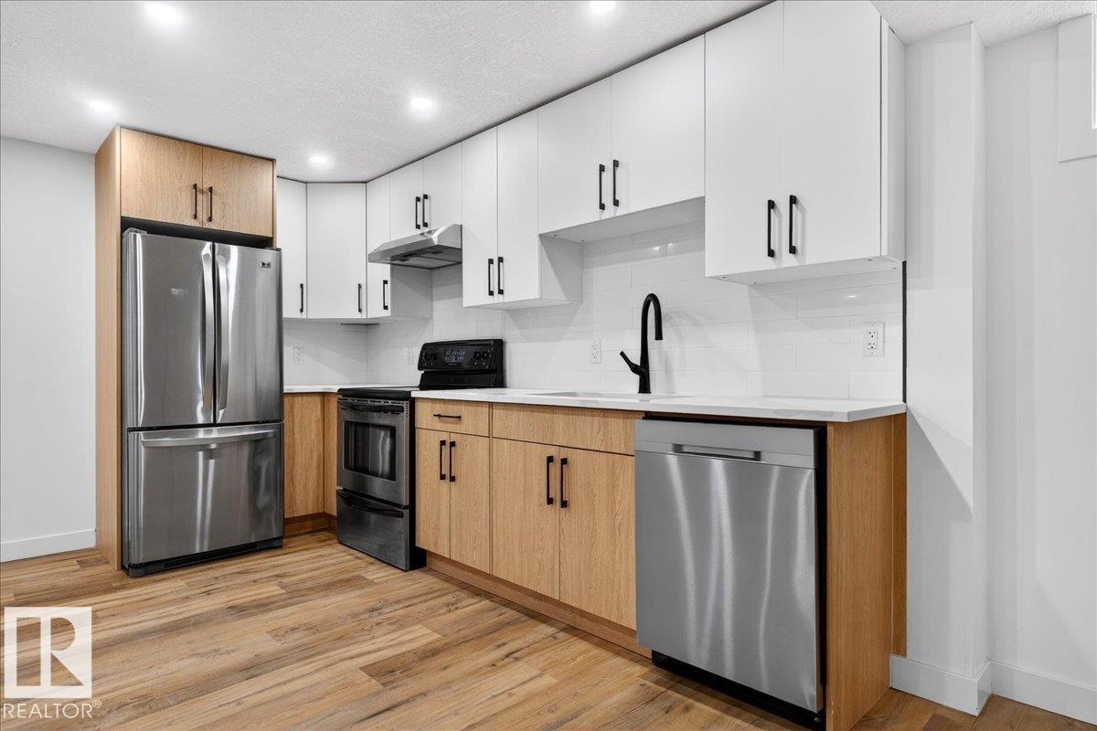 https://zimg.paragon.ice.com/ParagonImages/Property/PM/RAE/225424147/20/0/0/8803d94f64e75d949c2151d5376409e4/1/84812afe53ea9560c31f78e00c213b8d/225424147-E6D57B78-1E80-4BF4-9D85-39AD5A28069B.JPG