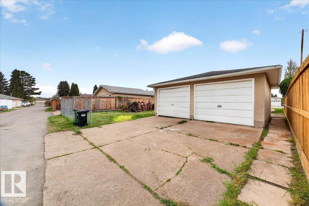 https://zimg.paragon.ice.com/ParagonImages/Property/PM/RAE/225424147/29/0/0/ca9bf2fc3db506c189434c238e638999/1/84812afe53ea9560c31f78e00c213b8d/225424147-9862C79C-A33E-4EDA-B449-7A9C07B587BA.JPG