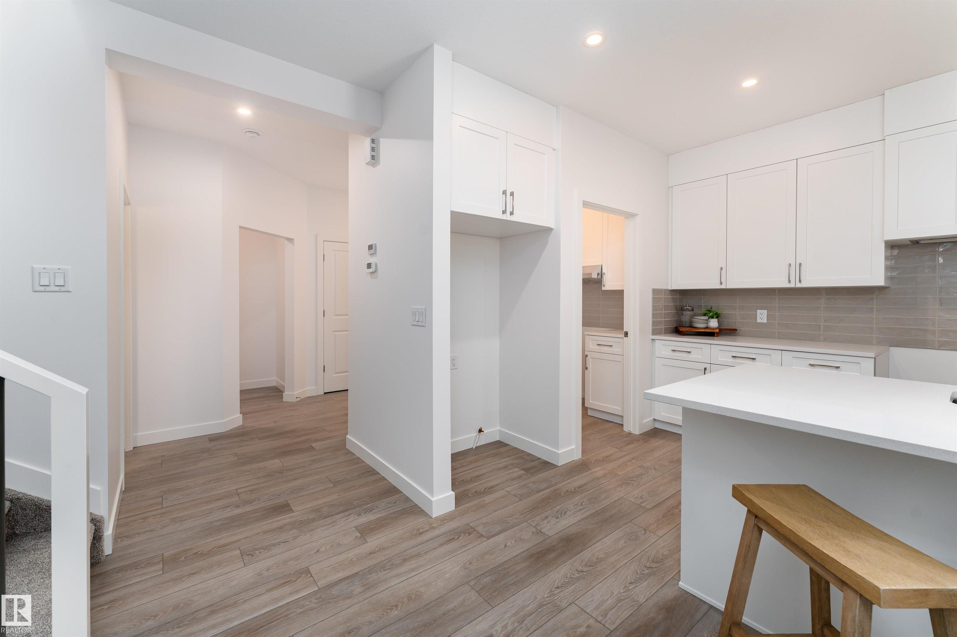https://zimg.paragon.ice.com/ParagonImages/Property/PM/RAE/225424219/12/0/0/d4bd15e5ba07c9550858af5b3ff1c62f/1/193f1534746b15a7e916c2d9406d2ba1/225424219-ec137611-7577-4229-b6fe-32b48ee5cf0e.JPG