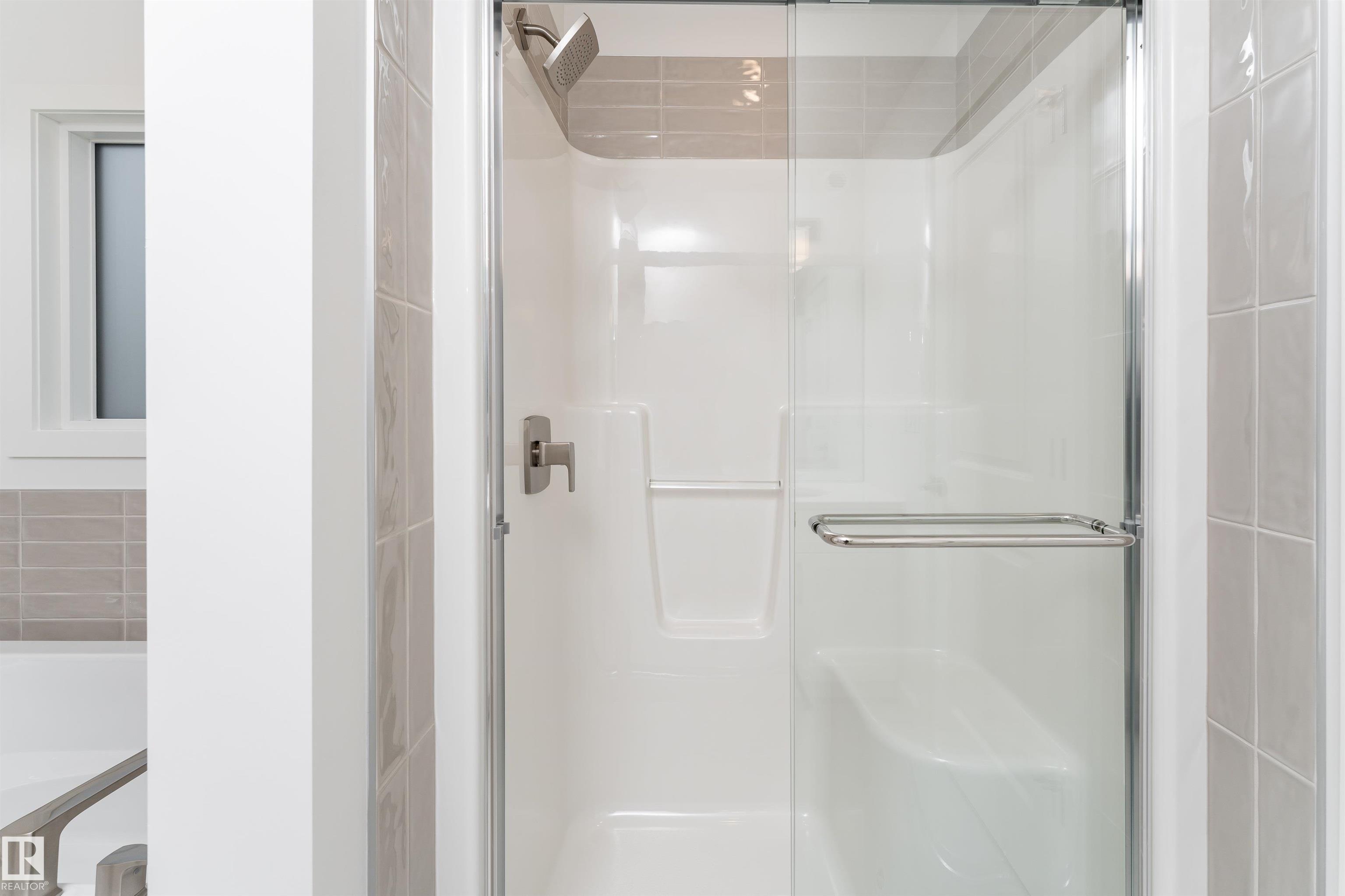 https://zimg.paragon.ice.com/ParagonImages/Property/PM/RAE/225424219/26/0/0/1ff1944310da23d7b67ecbd015685903/1/193f1534746b15a7e916c2d9406d2ba1/225424219-12aeeebc-7266-46ac-a30a-21fc9ca93fc1.JPG