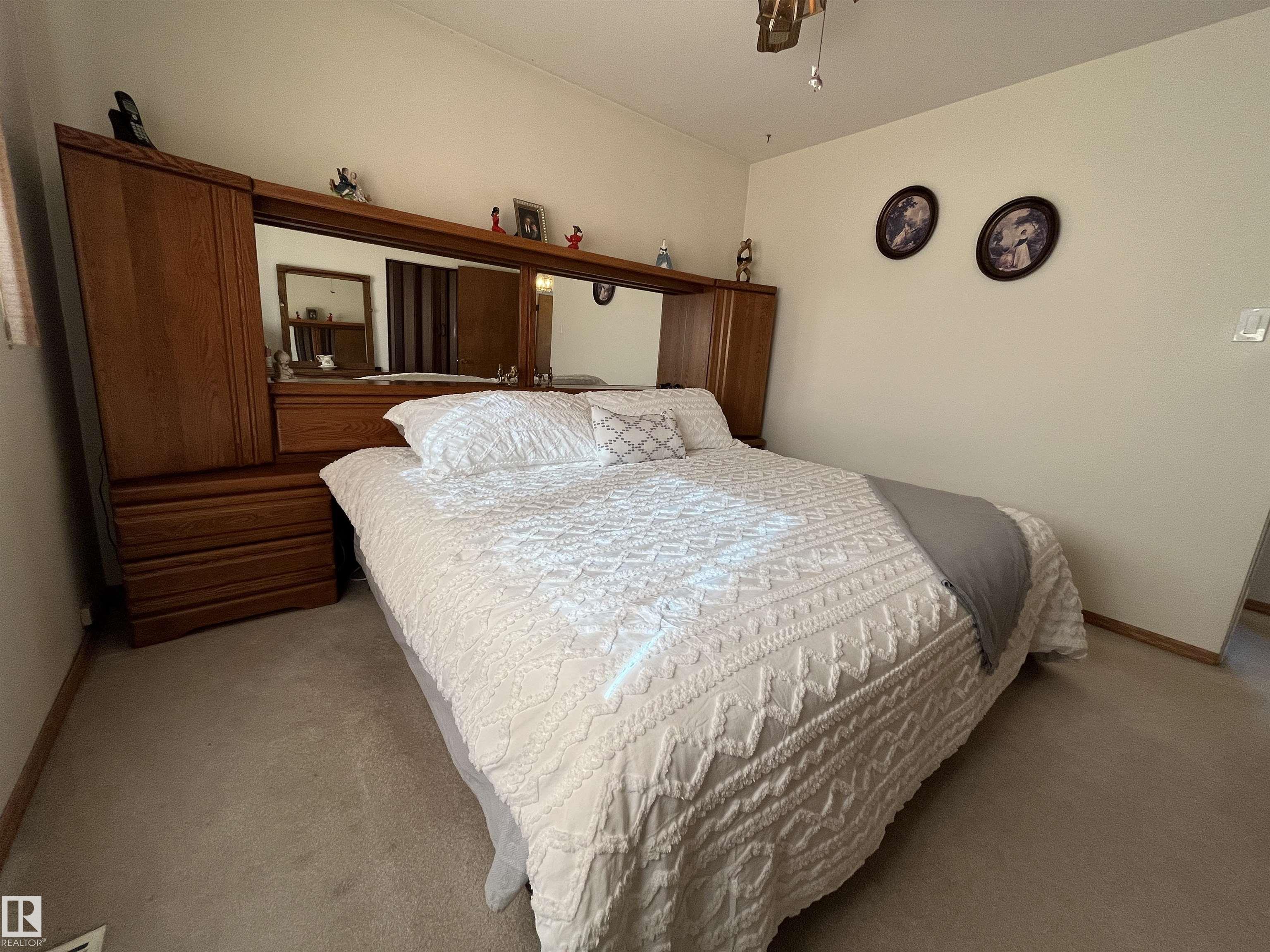 Photo 11 at 16131 110b Avenue NW, Mayfield, Edmonton