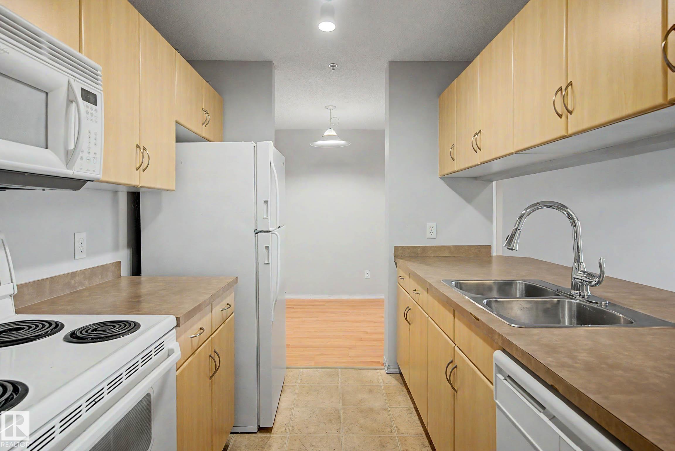 204 - 2430 Guardian Road NW, Glastonbury, Edmonton