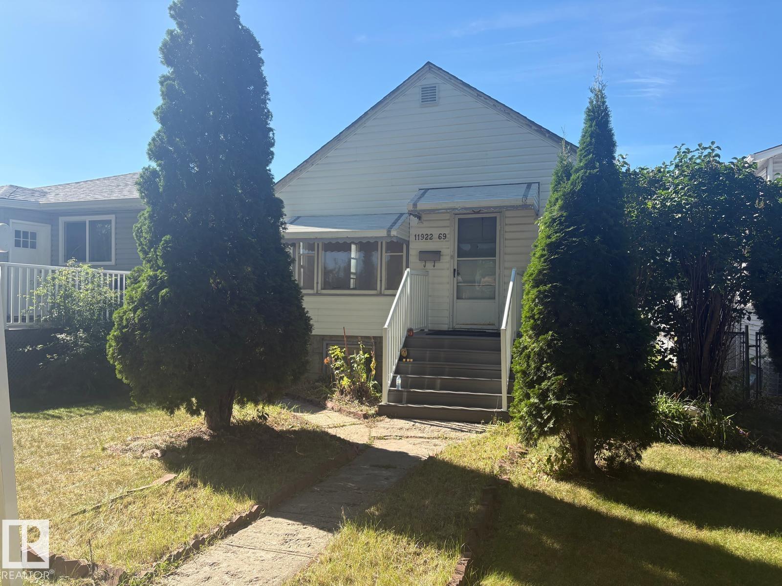 11922 69 Street NW, Montrose, Edmonton