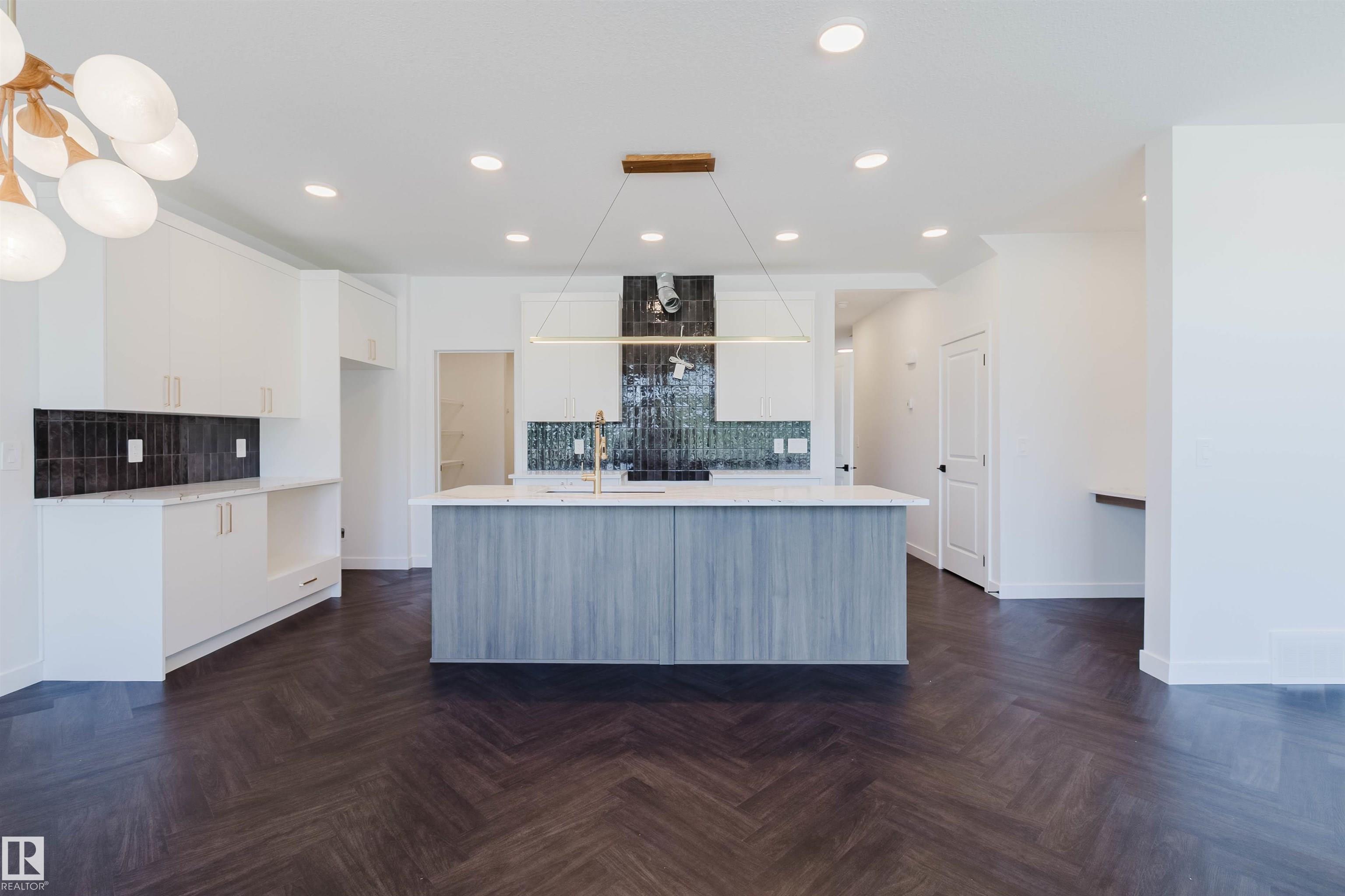 20624 43 Avenue NW, Edgemont, Edmonton
