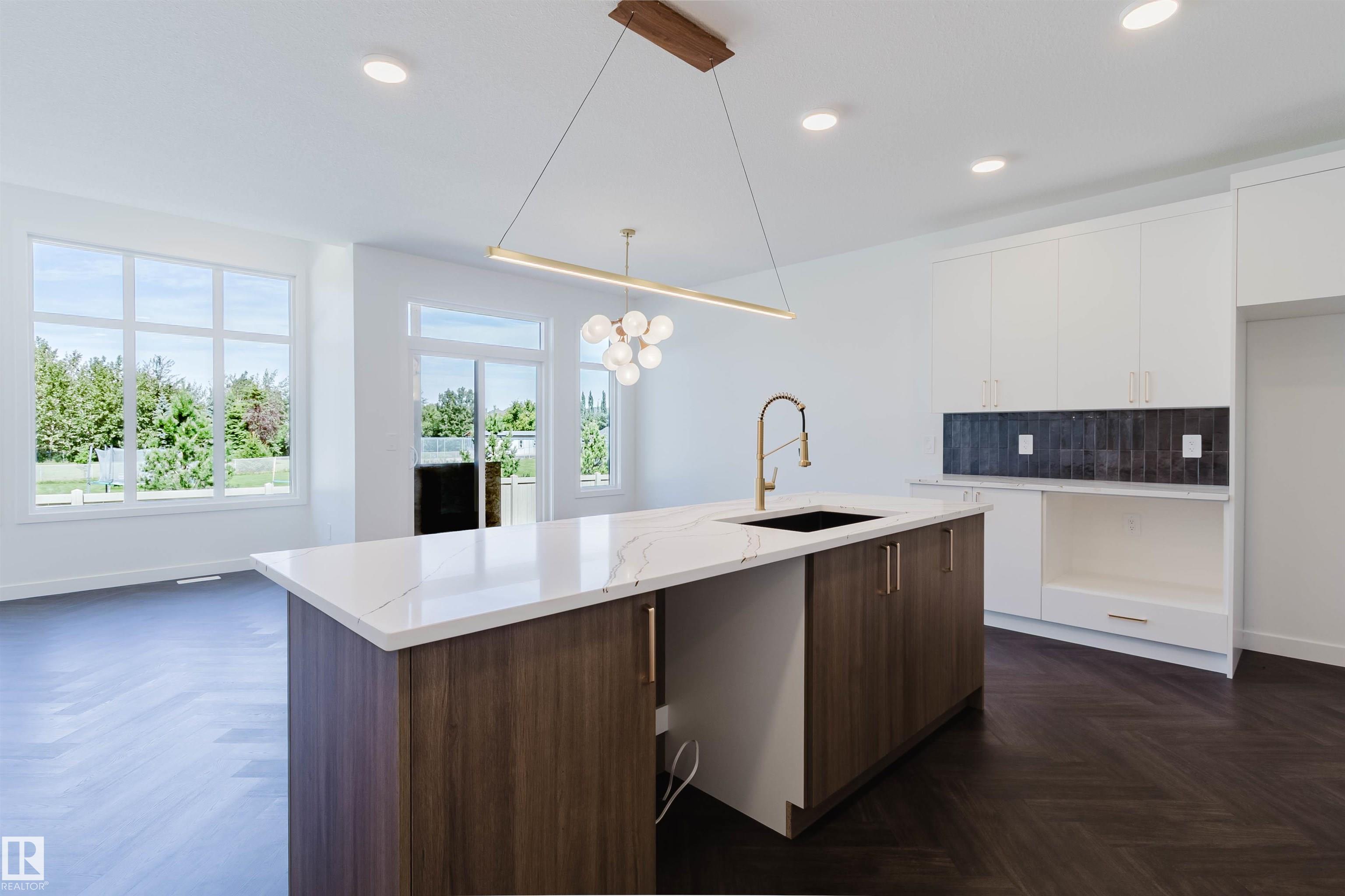 20624 43 Avenue NW, Edgemont, Edmonton