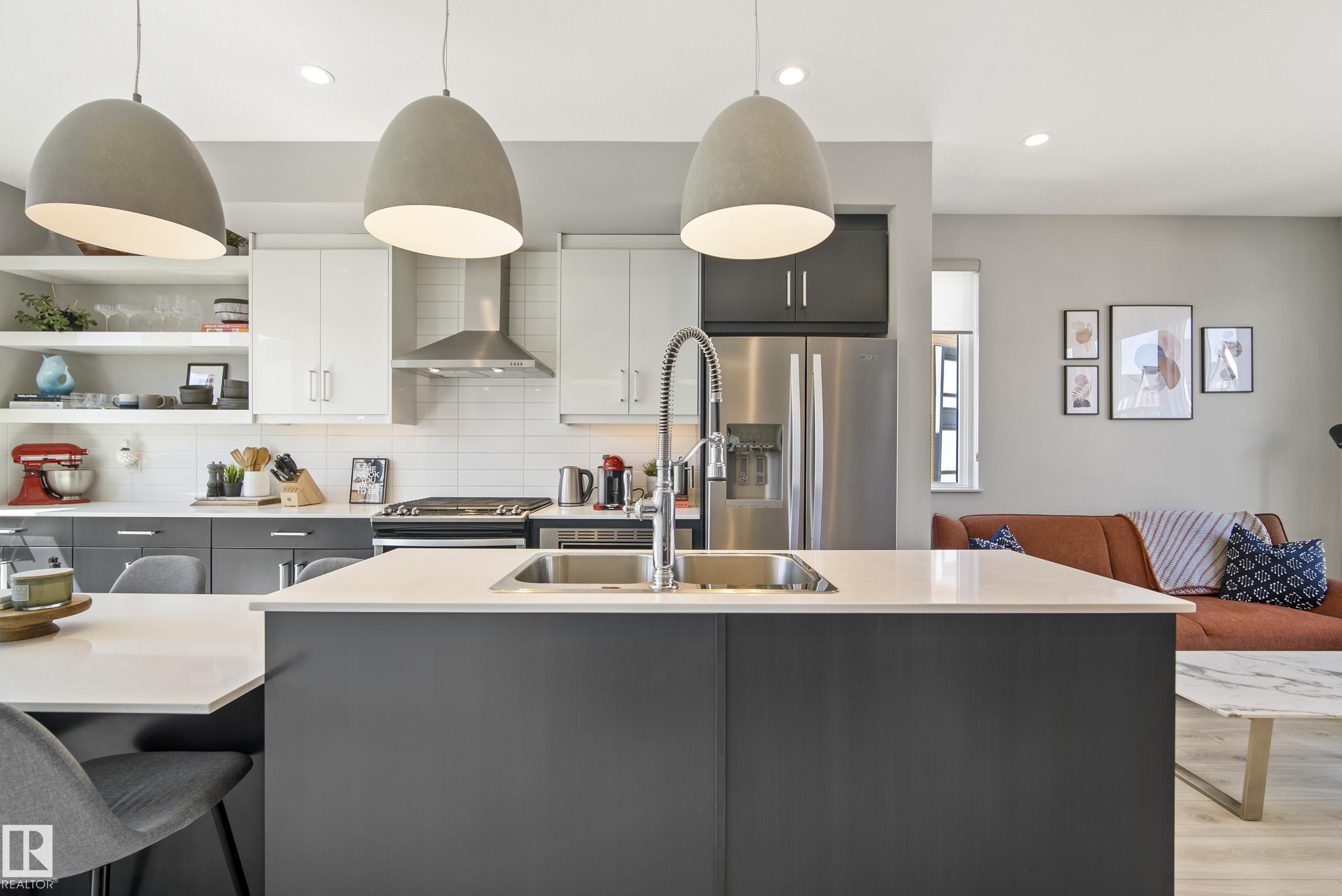 https://zimg.paragon.ice.com/ParagonImages/Property/PM/RAE/225424411/7/0/0/39b9aab67edb93ae3b30069eaac499a8/1/2ddfdc87de1f59b120897b2a6d5476f5/225424411-21D54818-9EB5-4AC2-9555-95EB8F856D70.JPG