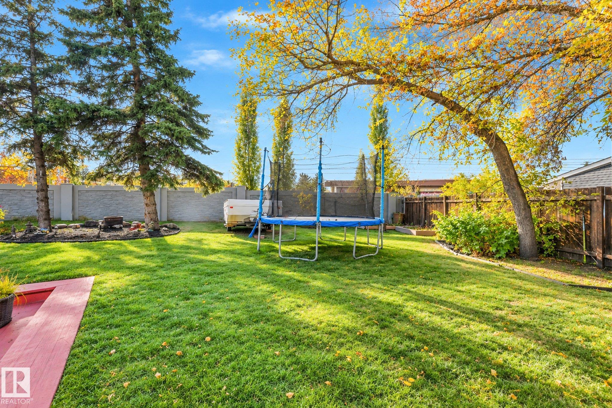 https://zimg.paragon.ice.com/ParagonImages/Property/PM/RAE/225424413/26/0/0/8246e03bfdb32cafc41e5daf750a3c7f/1/2f0b5cc5deda4f48a24b6b818306752d/225424413-2341a8e7-de55-4d4e-a7d6-fc7497825f06.JPG