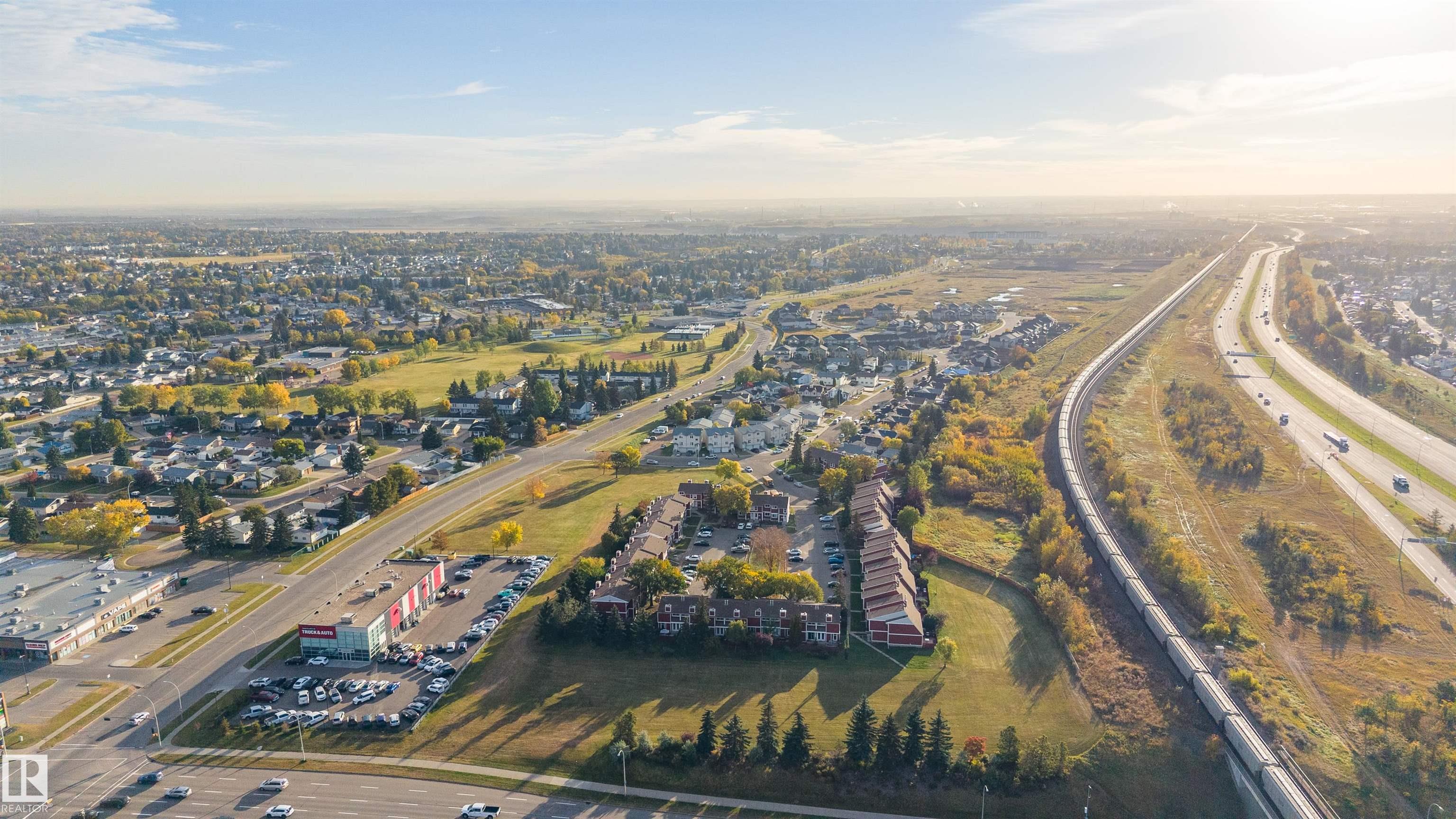 Photo 53 at 53 - 4707 126 Avenue NW, Homesteader, Edmonton