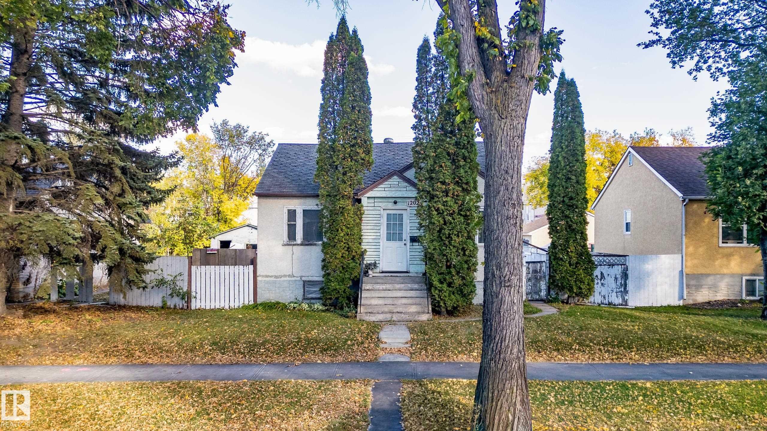 12023 67 Street NW, Montrose, Edmonton