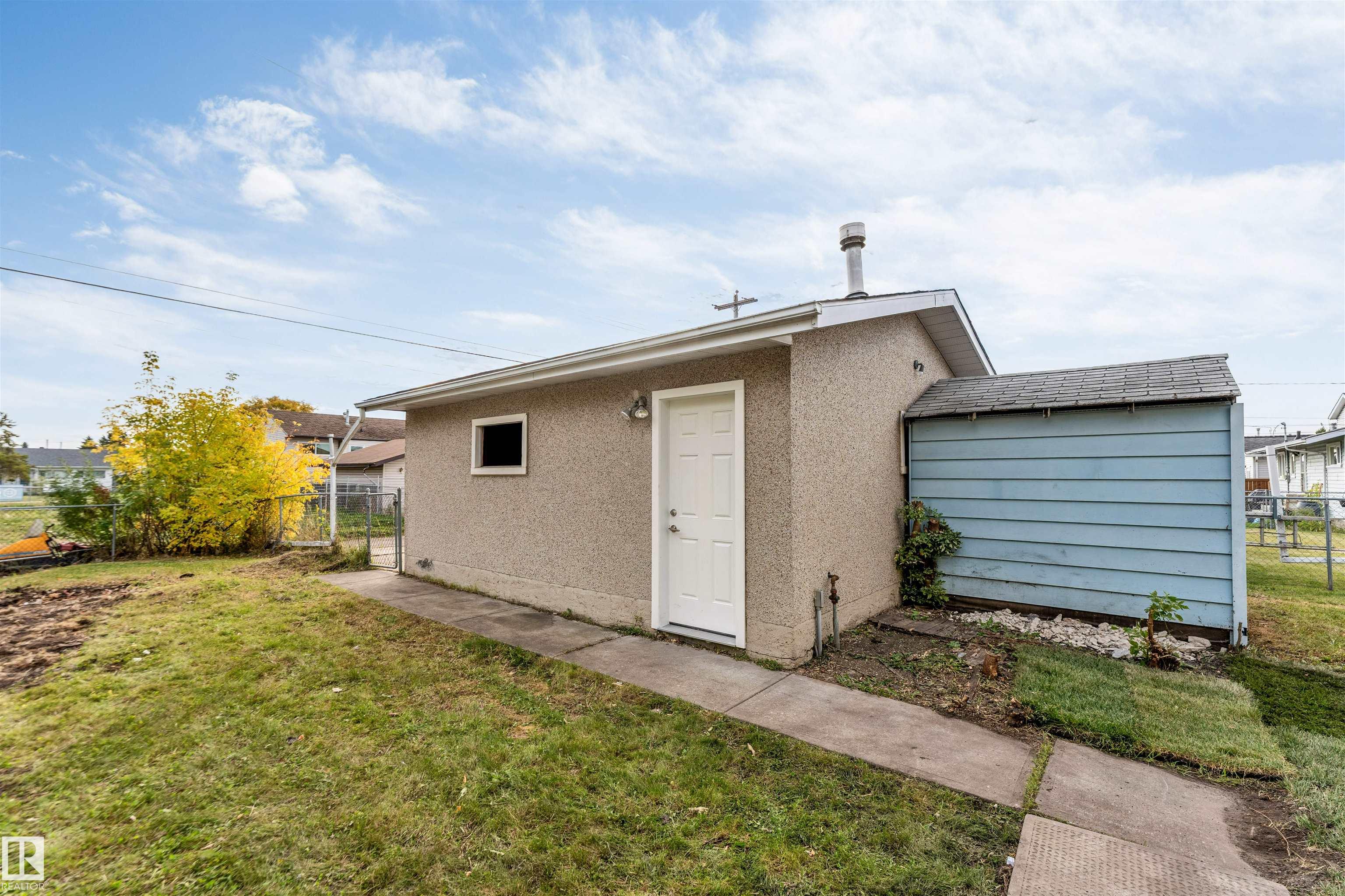 Photo 6 at 12811 135 Street NW, Athlone, Edmonton