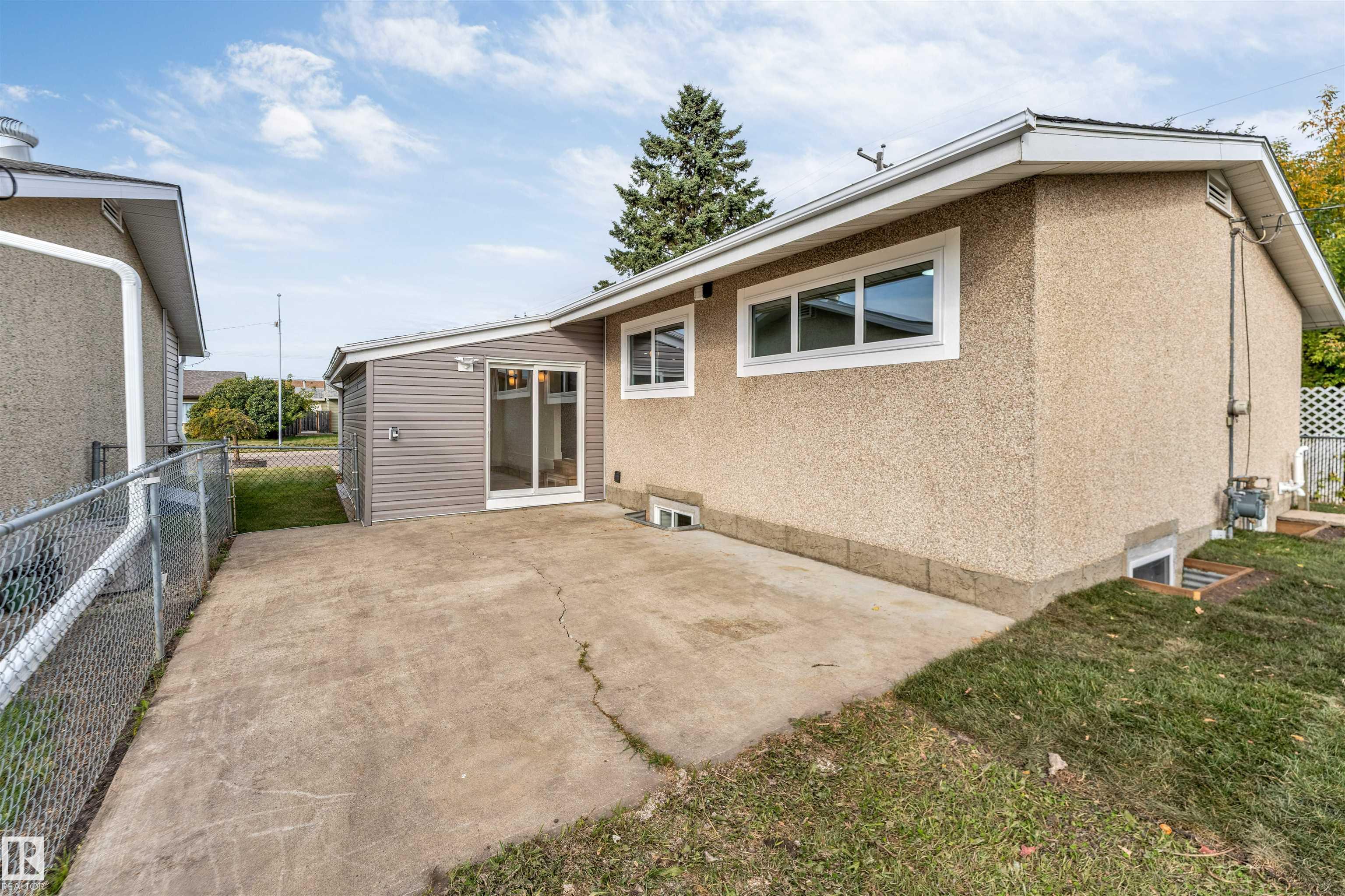 Photo 8 at 12811 135 Street NW, Athlone, Edmonton