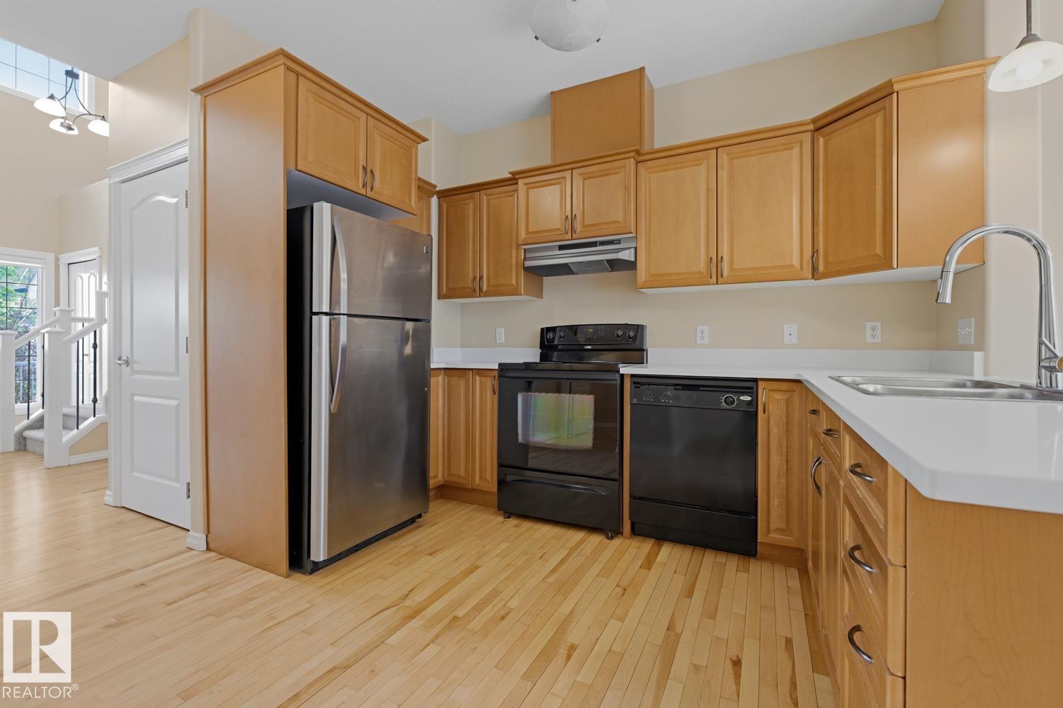 Picture for 11612 11 AV SW