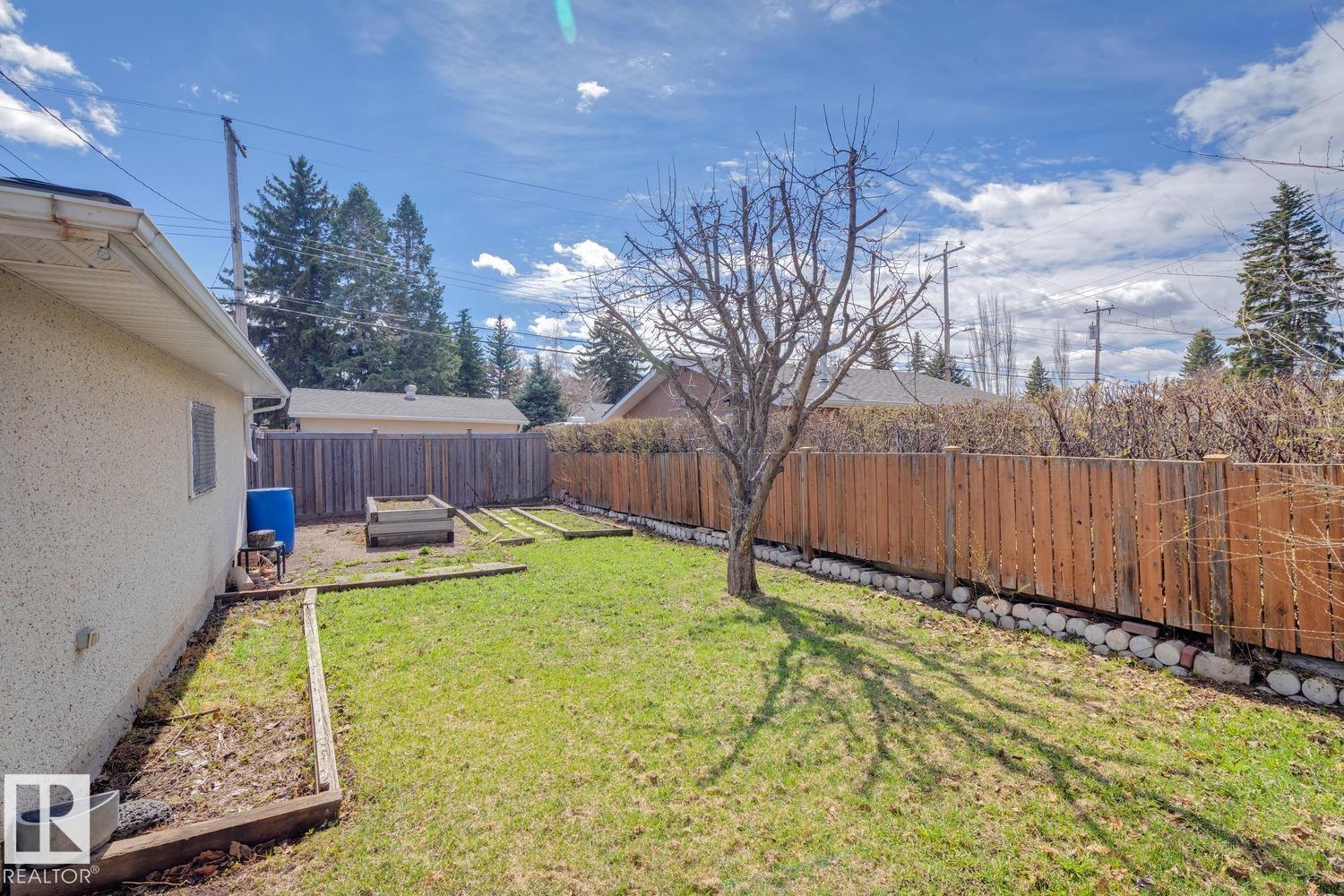 https://zimg.paragon.ice.com/ParagonImages/Property/PM/RAE/225424520/24/0/0/19a25046c9492aa3c6be2b3b25b981c7/1/3766724436264d83859ed60f96ce6ba8/225424520-c57f509d-0dda-412c-a2fb-f8197e6fd7e3.JPG