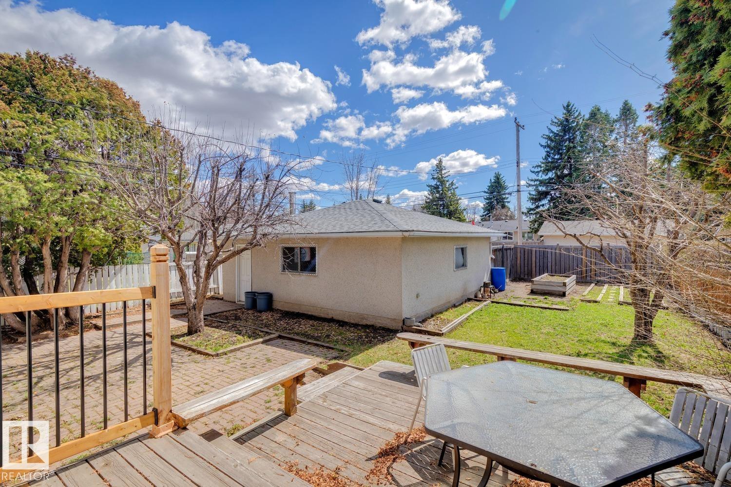 https://zimg.paragon.ice.com/ParagonImages/Property/PM/RAE/225424520/25/0/0/c707d92a20375b2bfe0001fae99588f8/1/3766724436264d83859ed60f96ce6ba8/225424520-d0c92f8a-968b-433b-8f32-471b9d8b183c.JPG