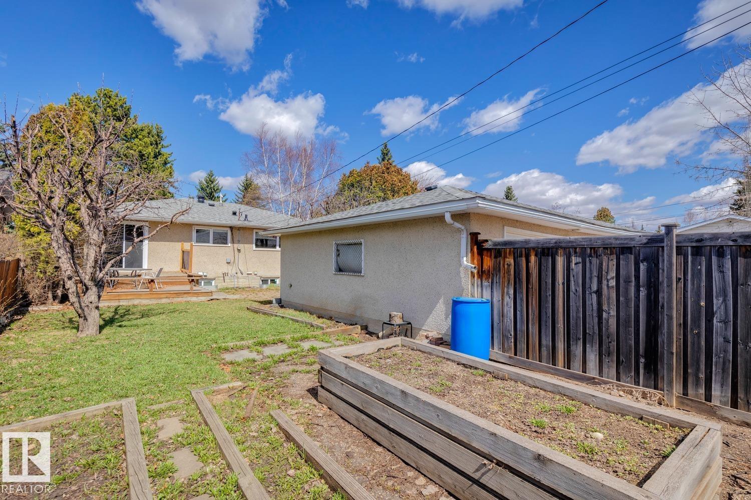 https://zimg.paragon.ice.com/ParagonImages/Property/PM/RAE/225424520/27/0/0/d522165e3a860a34599fdb8543111742/1/3766724436264d83859ed60f96ce6ba8/225424520-47dc766b-1c88-4b72-804e-f7cd6b949505.JPG