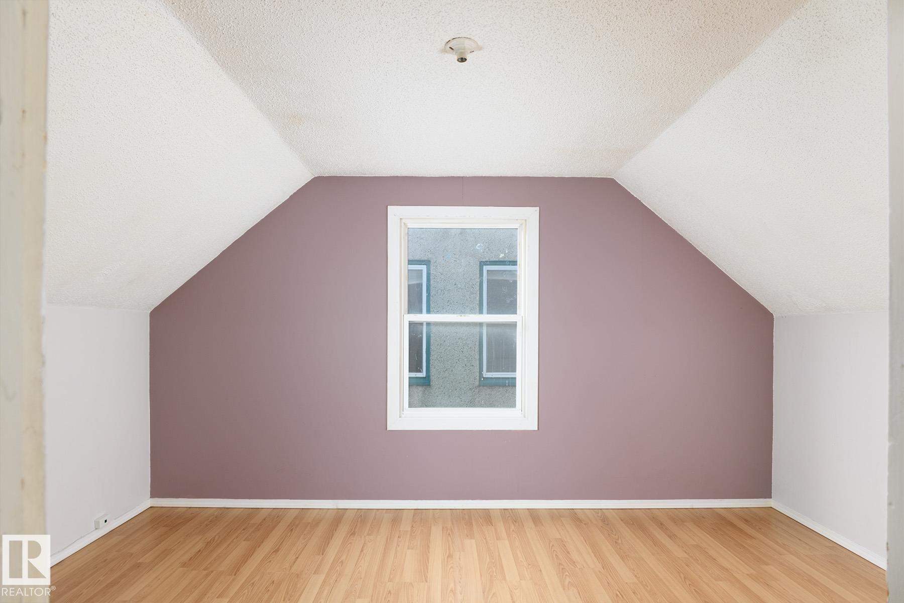 Photo 18 at 11321 89 Street NW, Parkdale, Edmonton