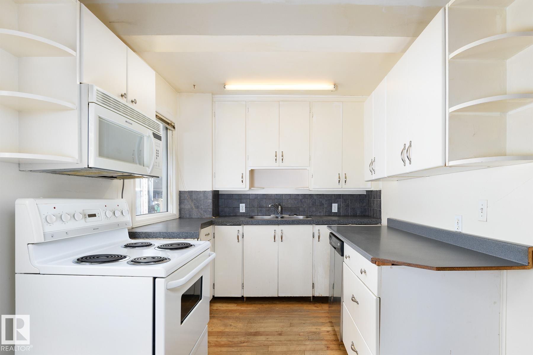 Photo 8 at 11321 89 Street NW, Parkdale, Edmonton