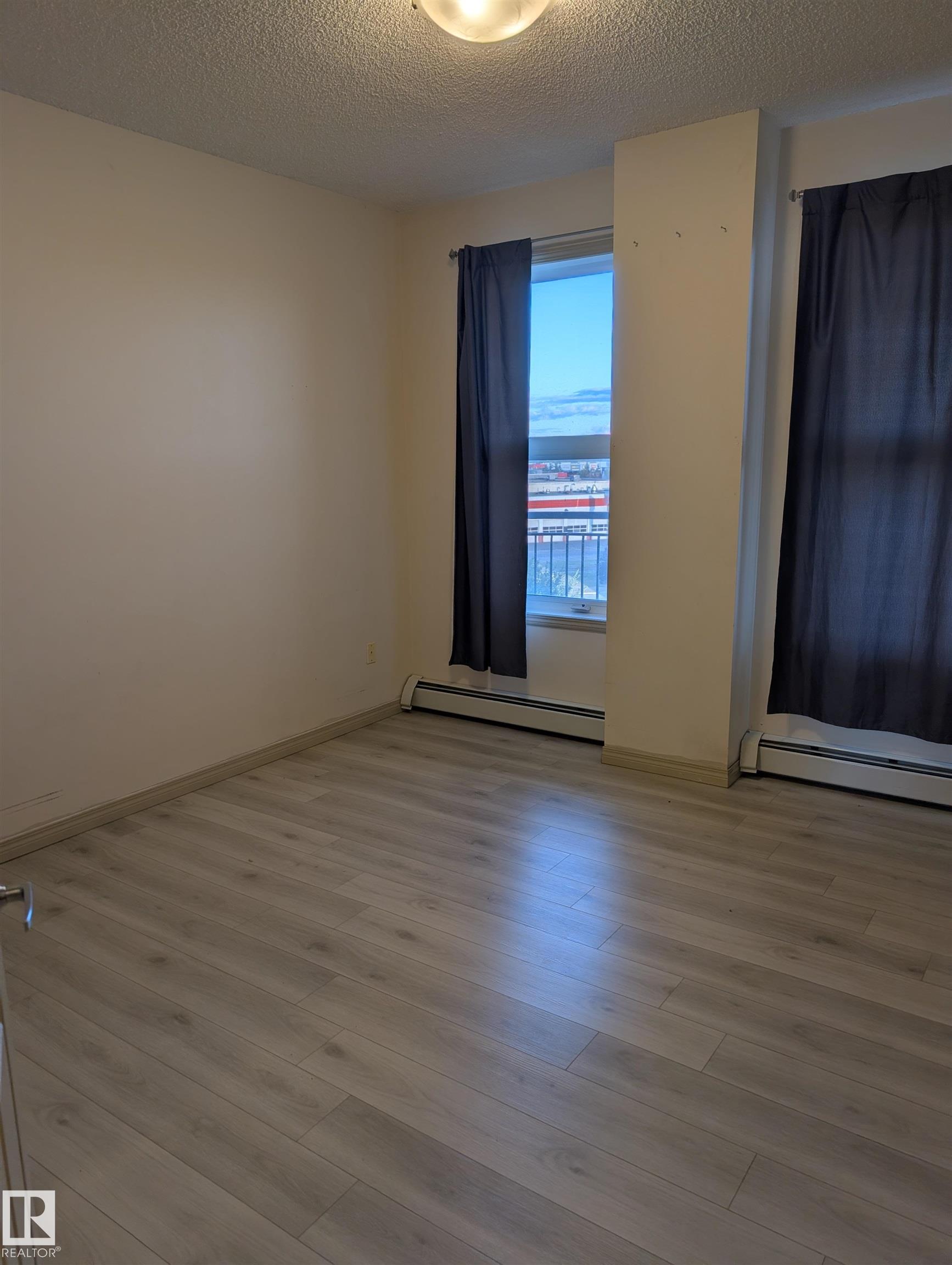 1-504, 4245 139 Avenue NW, Clareview Town Centre, Edmonton