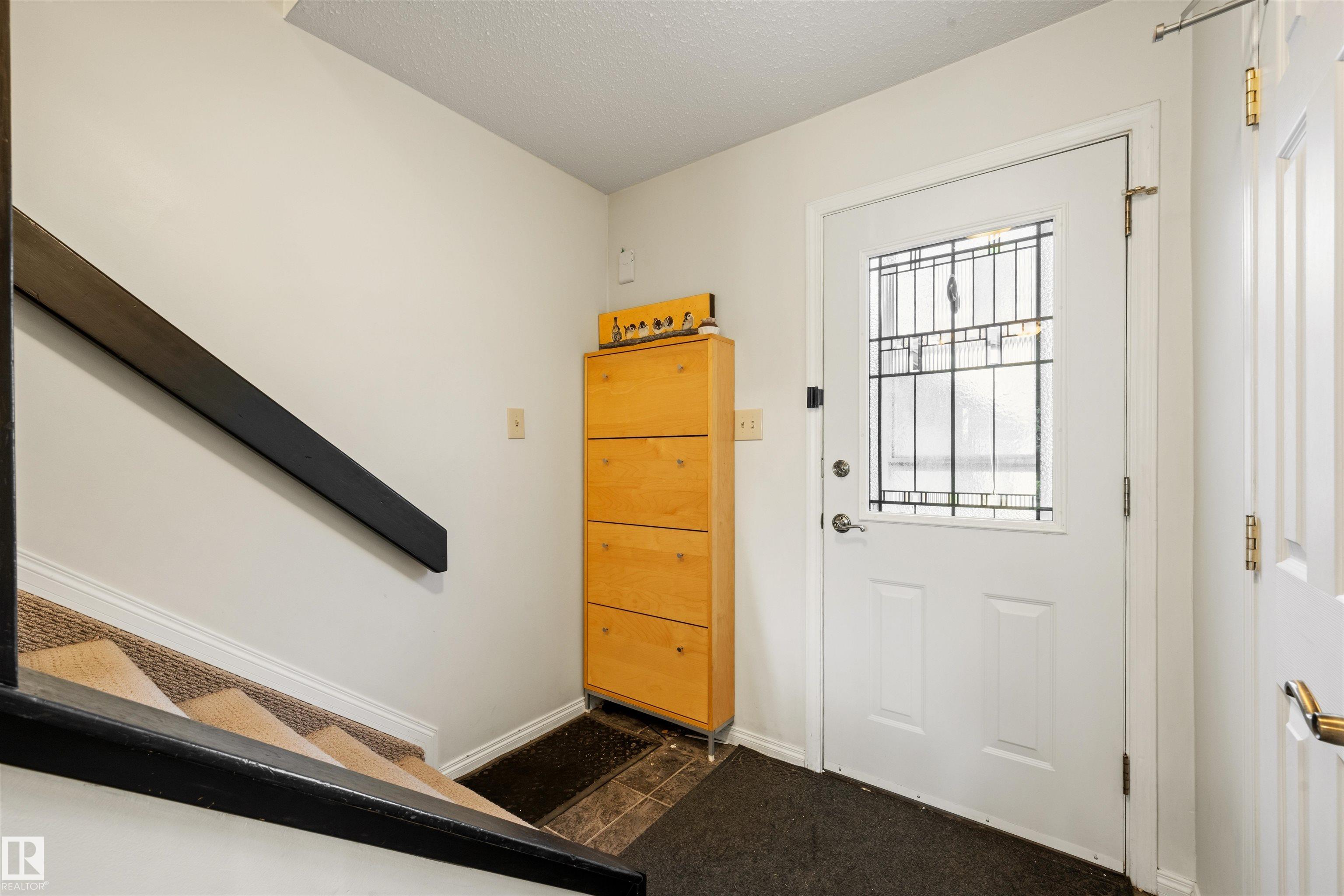 Photo 18 at 7067 32 Avenue NW, Kameyosek, Edmonton
